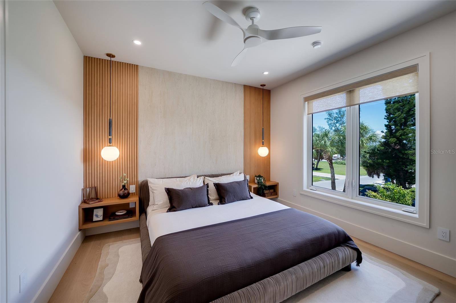 A4704981 Property Photo
