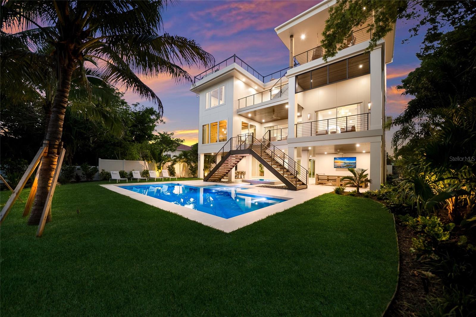 A4704981 Property Photo