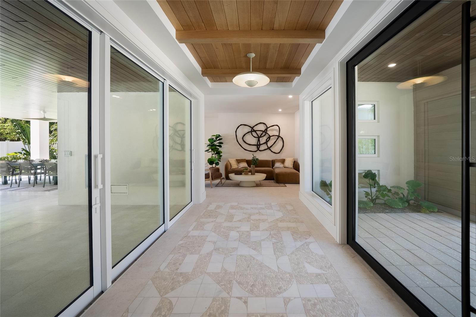 A4704981 Property Photo