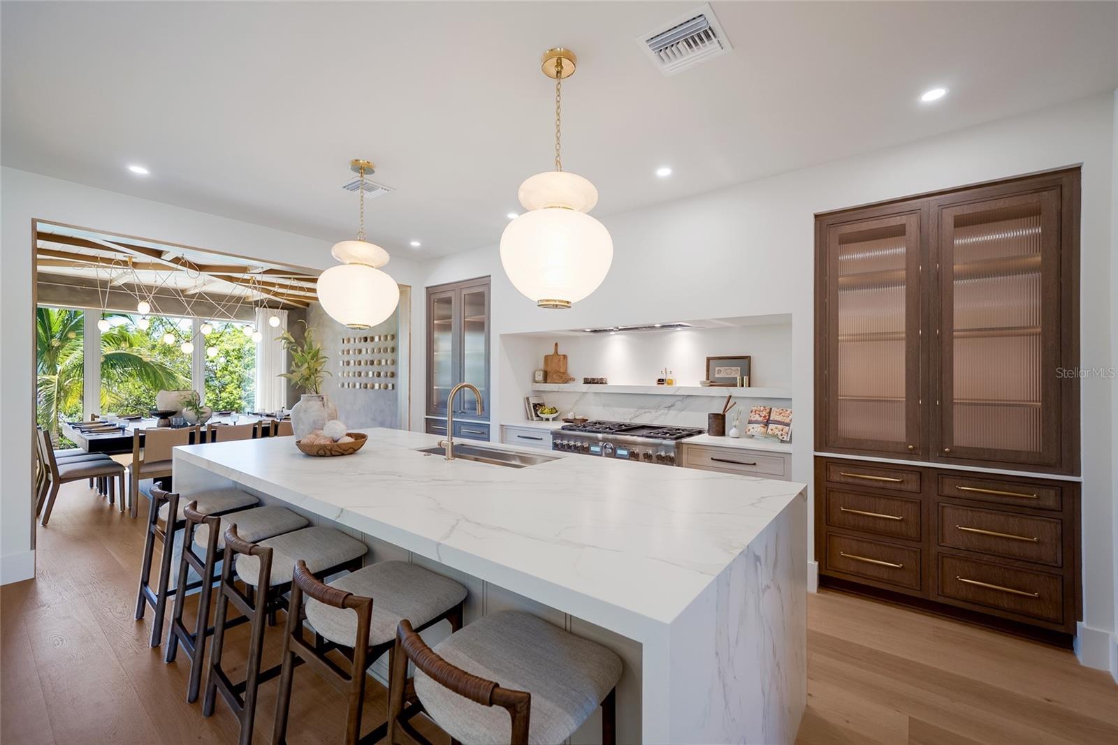 A4704981 Property Photo