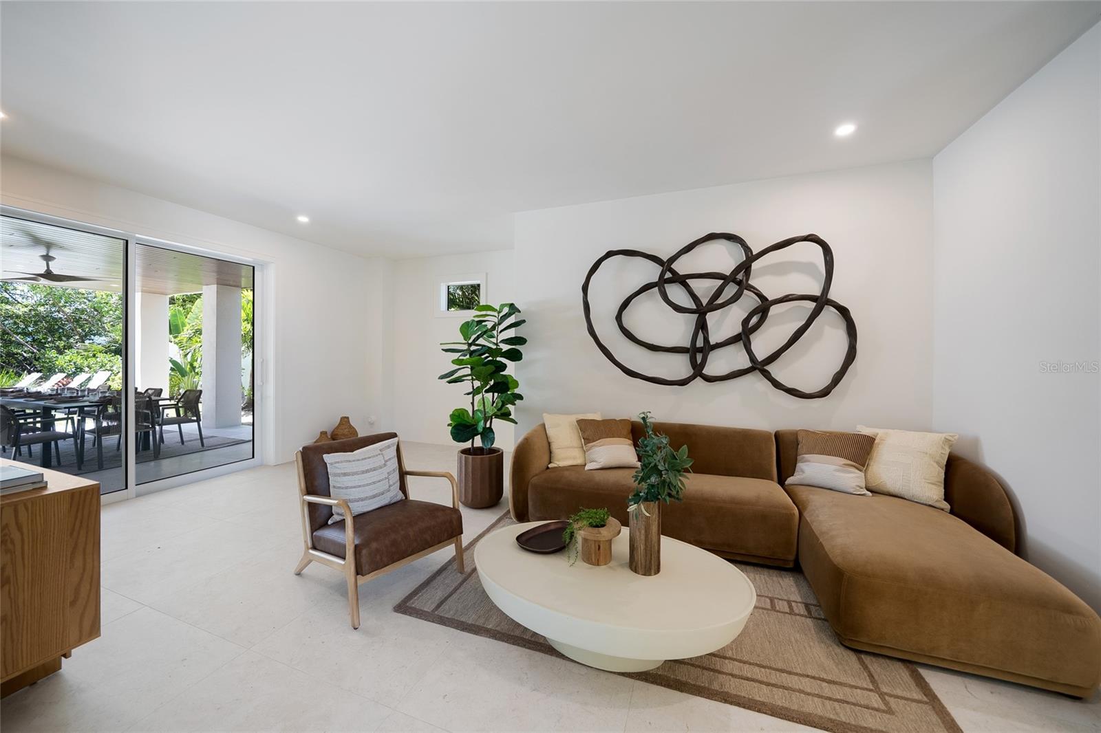 A4704981 Property Photo