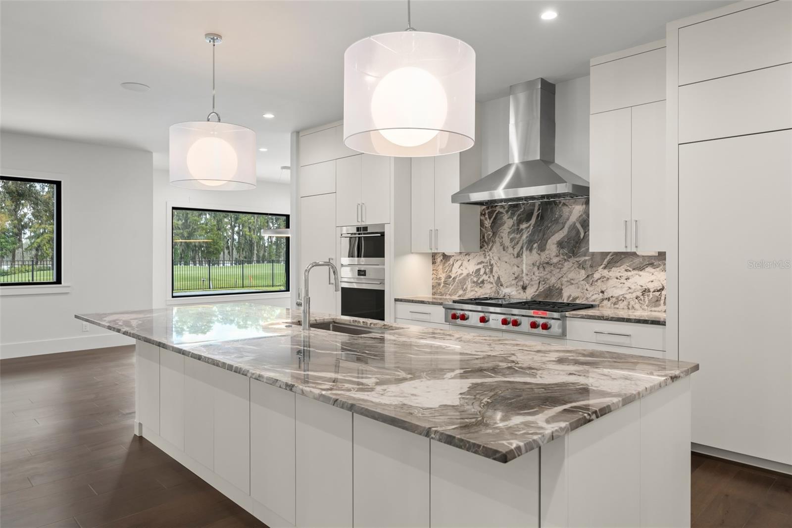 O6439156 Property Photo