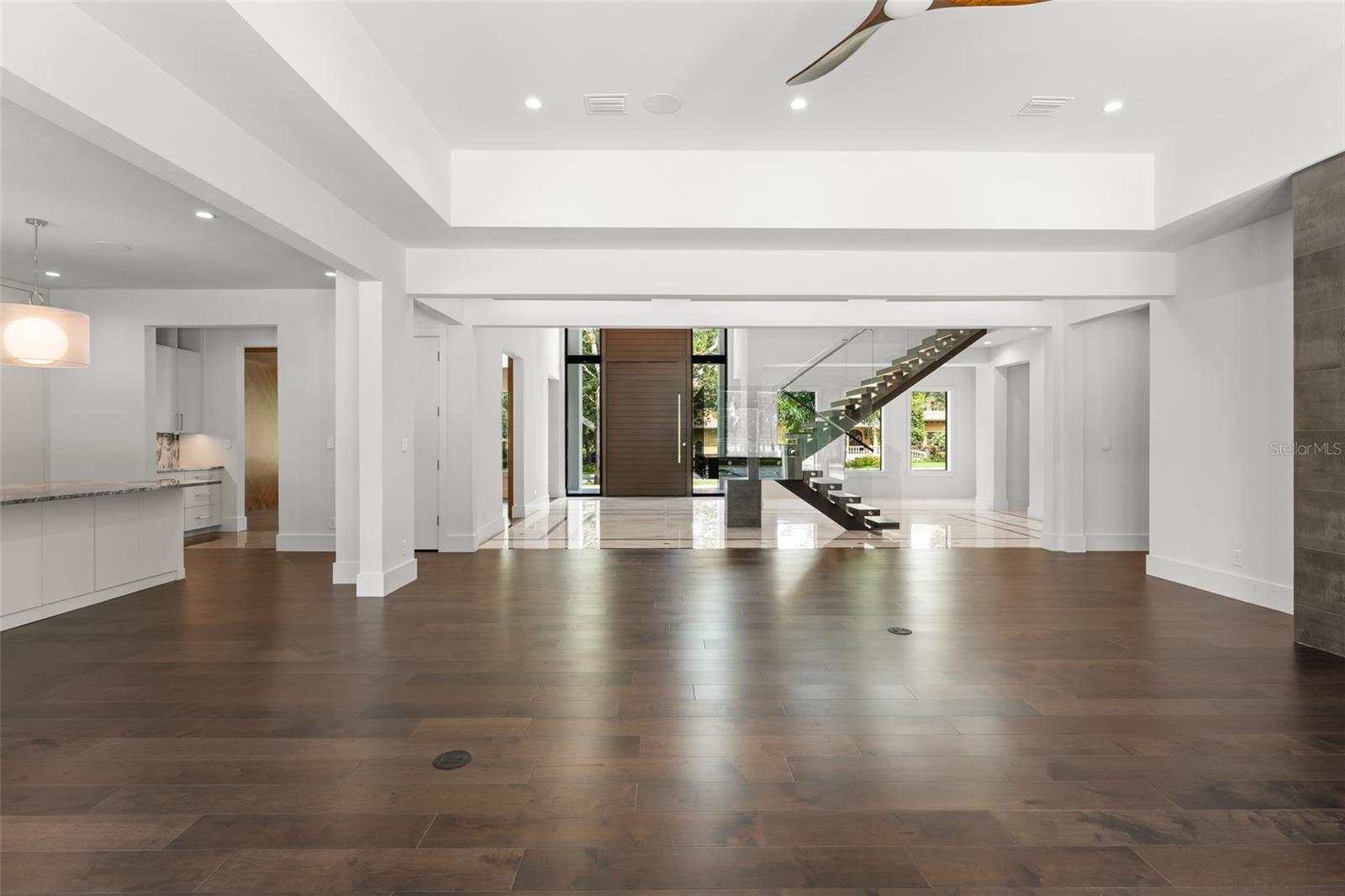 O6439156 Property Photo