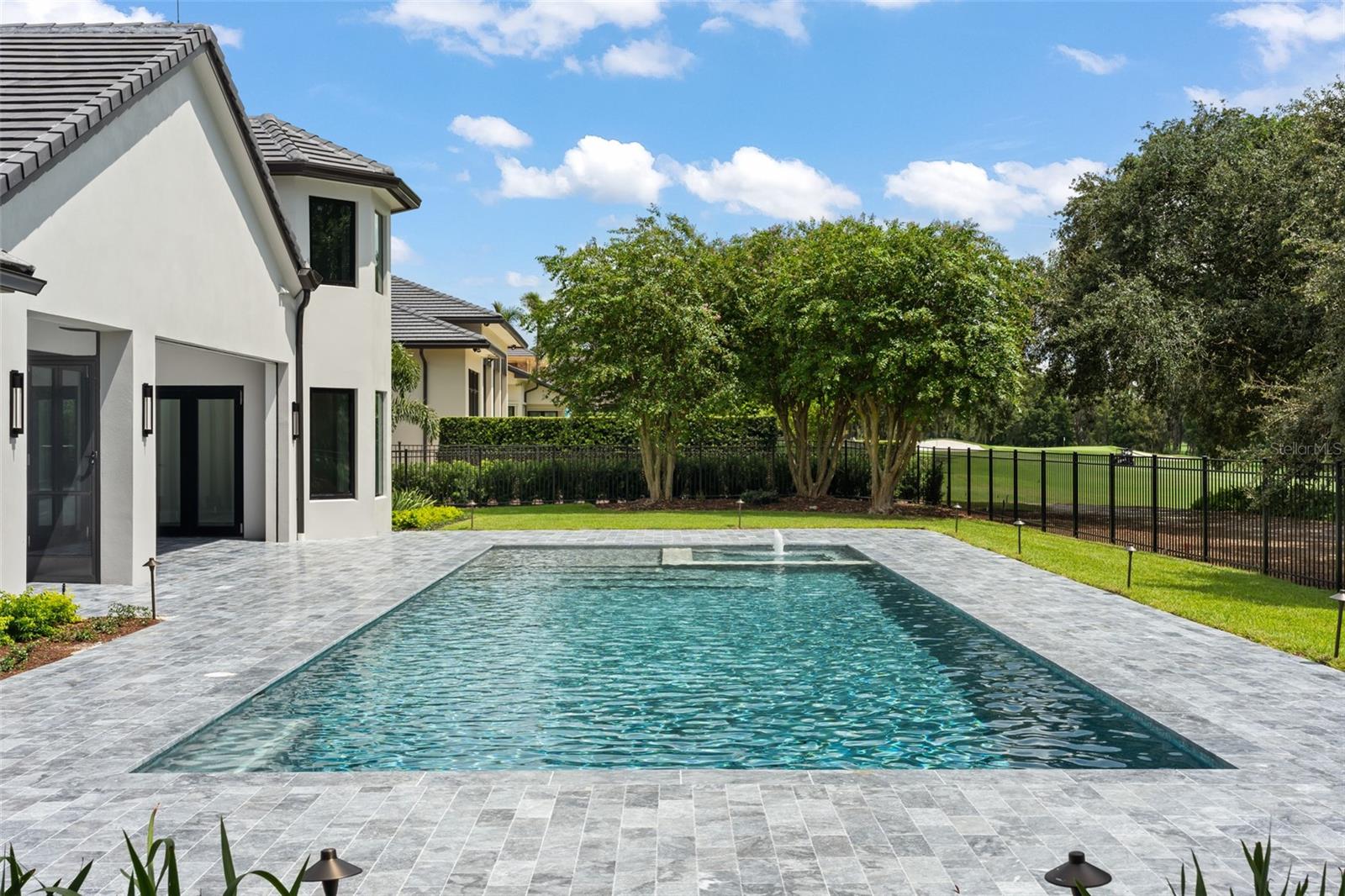 O6439156 Property Photo