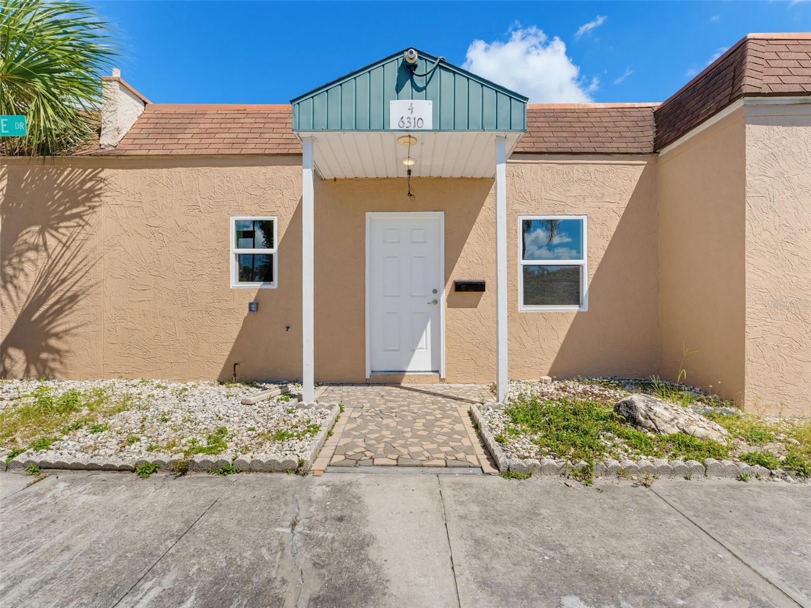 MLS# W7889206 Property Photo