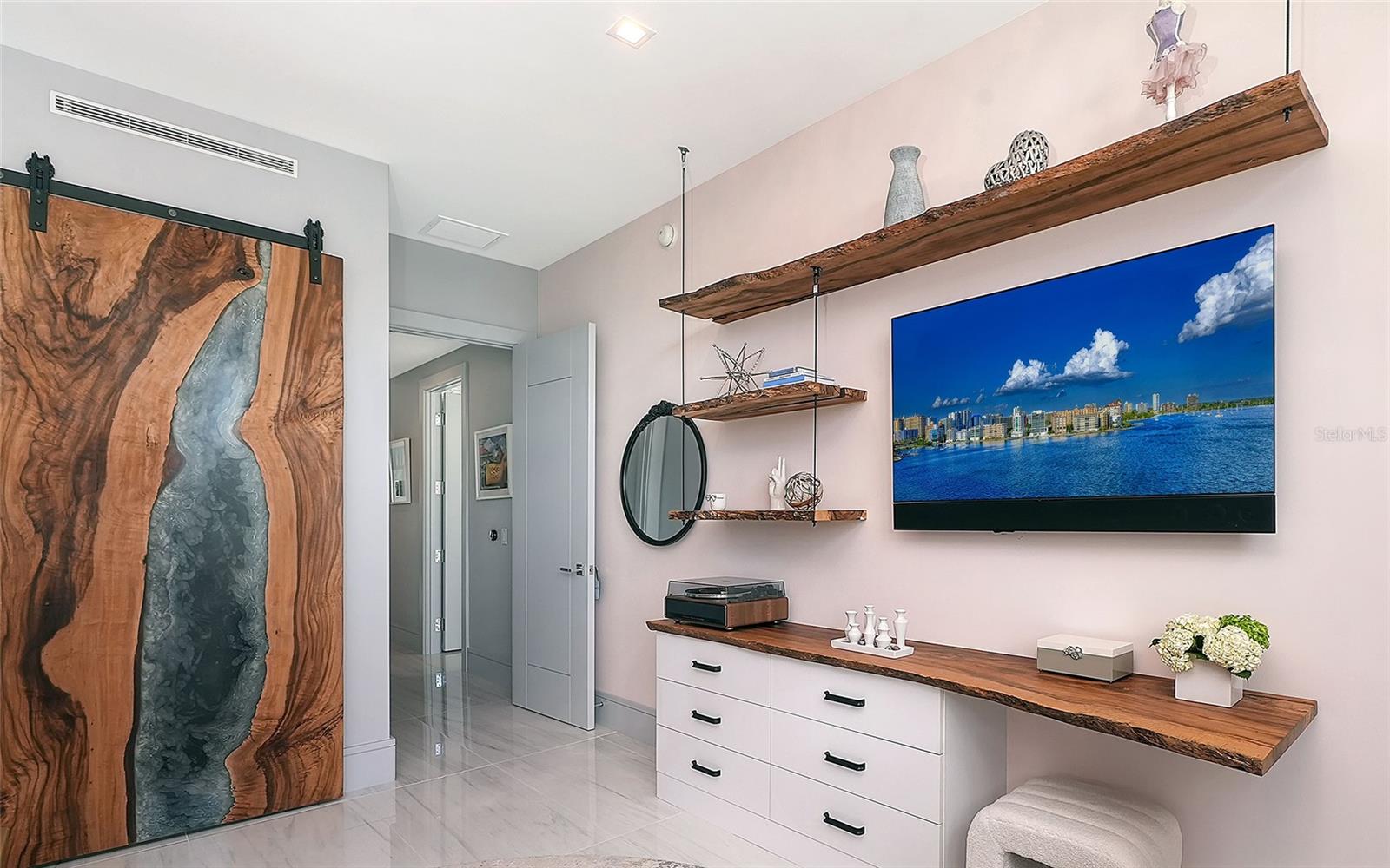 A4705159 Property Photo