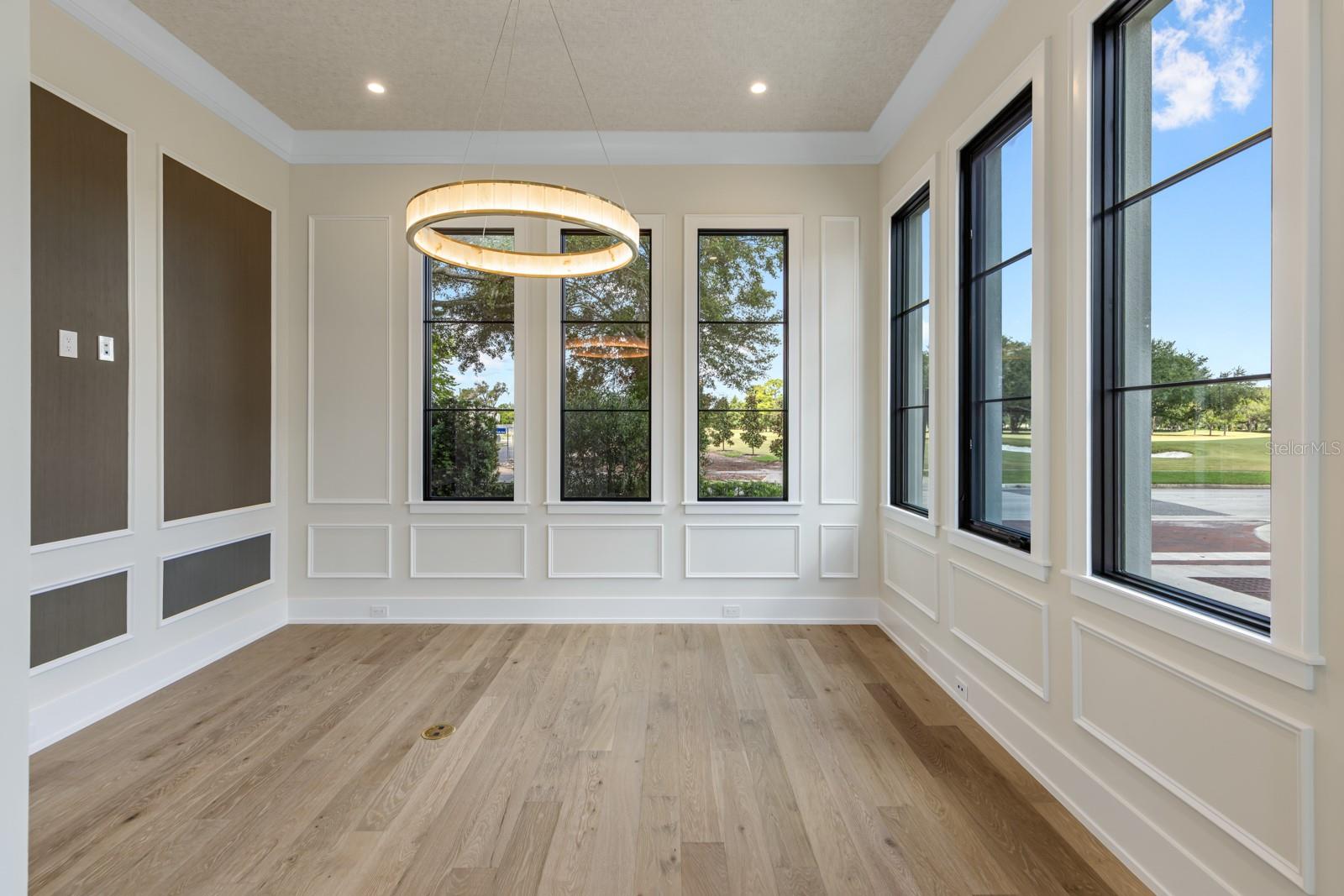 O6439388 Property Photo