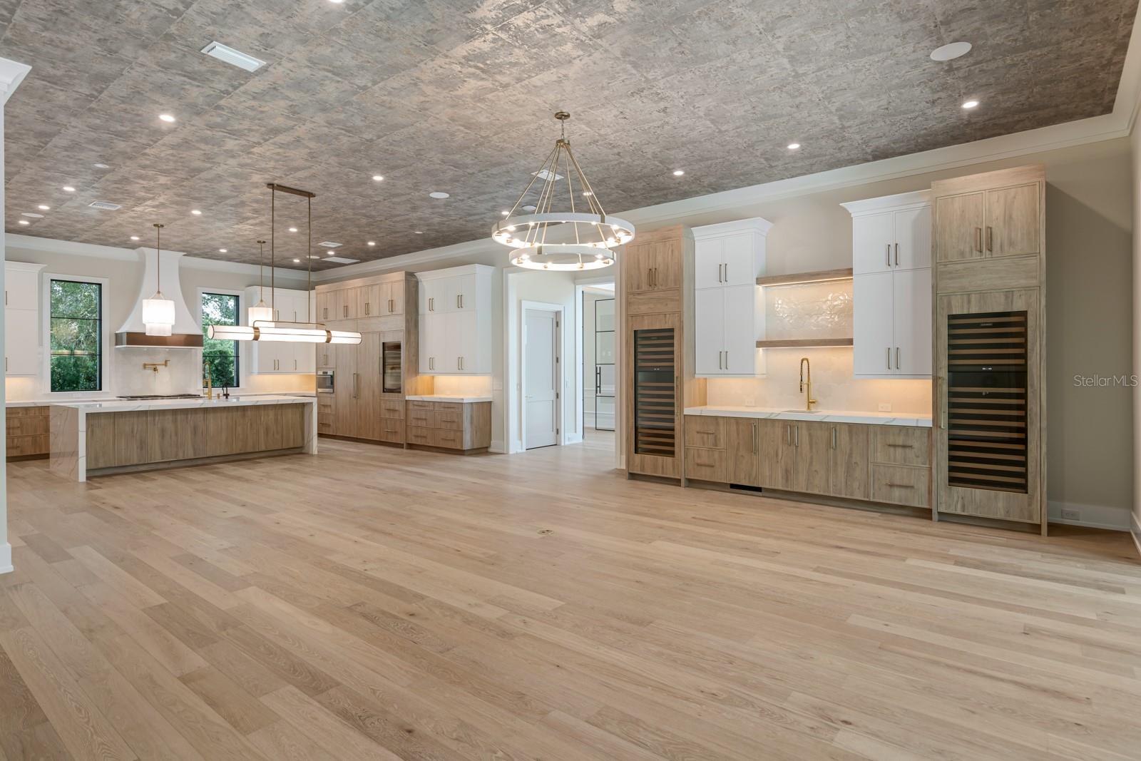 O6439388 Property Photo