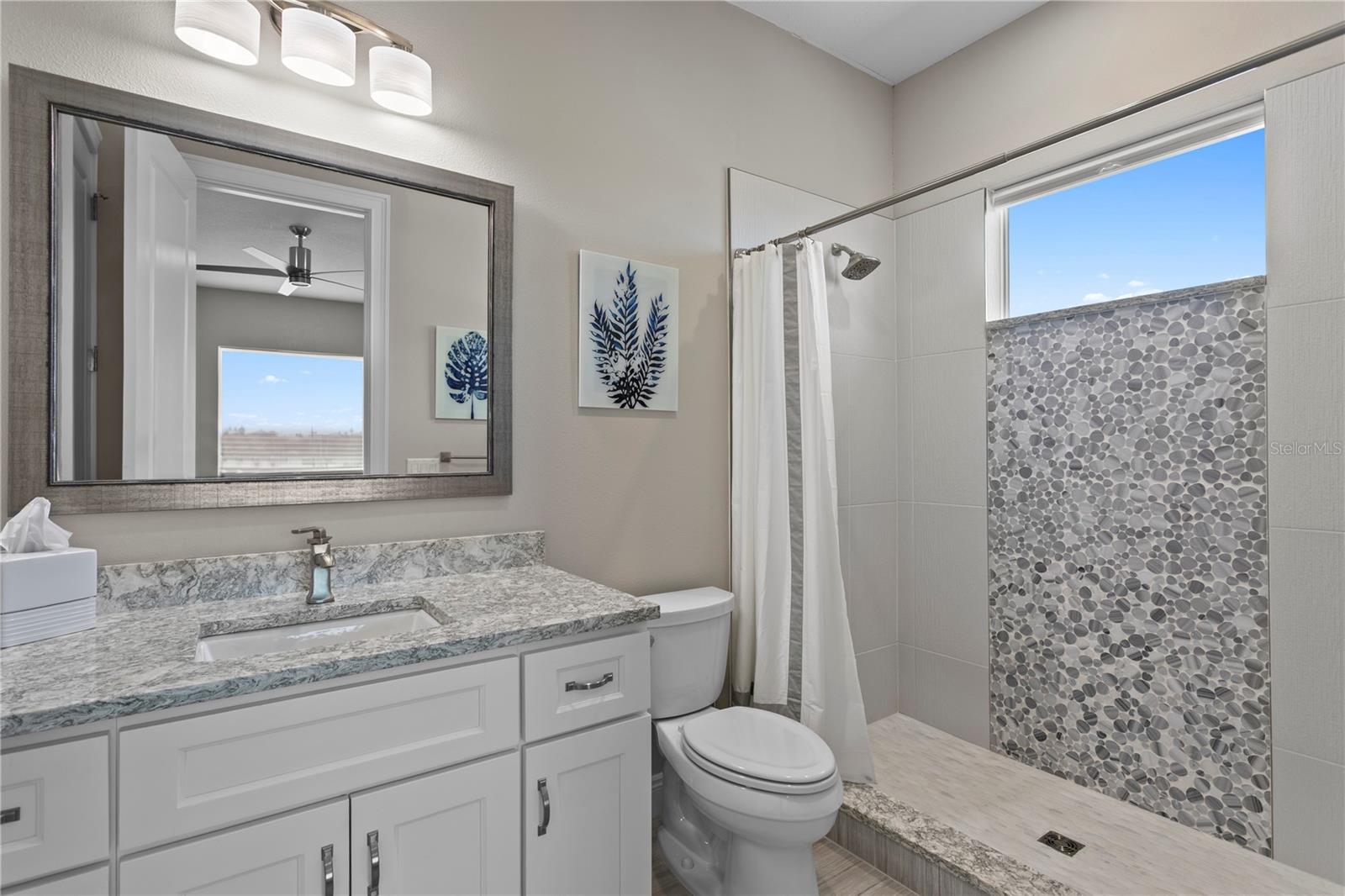 TB8546151 Property Photo