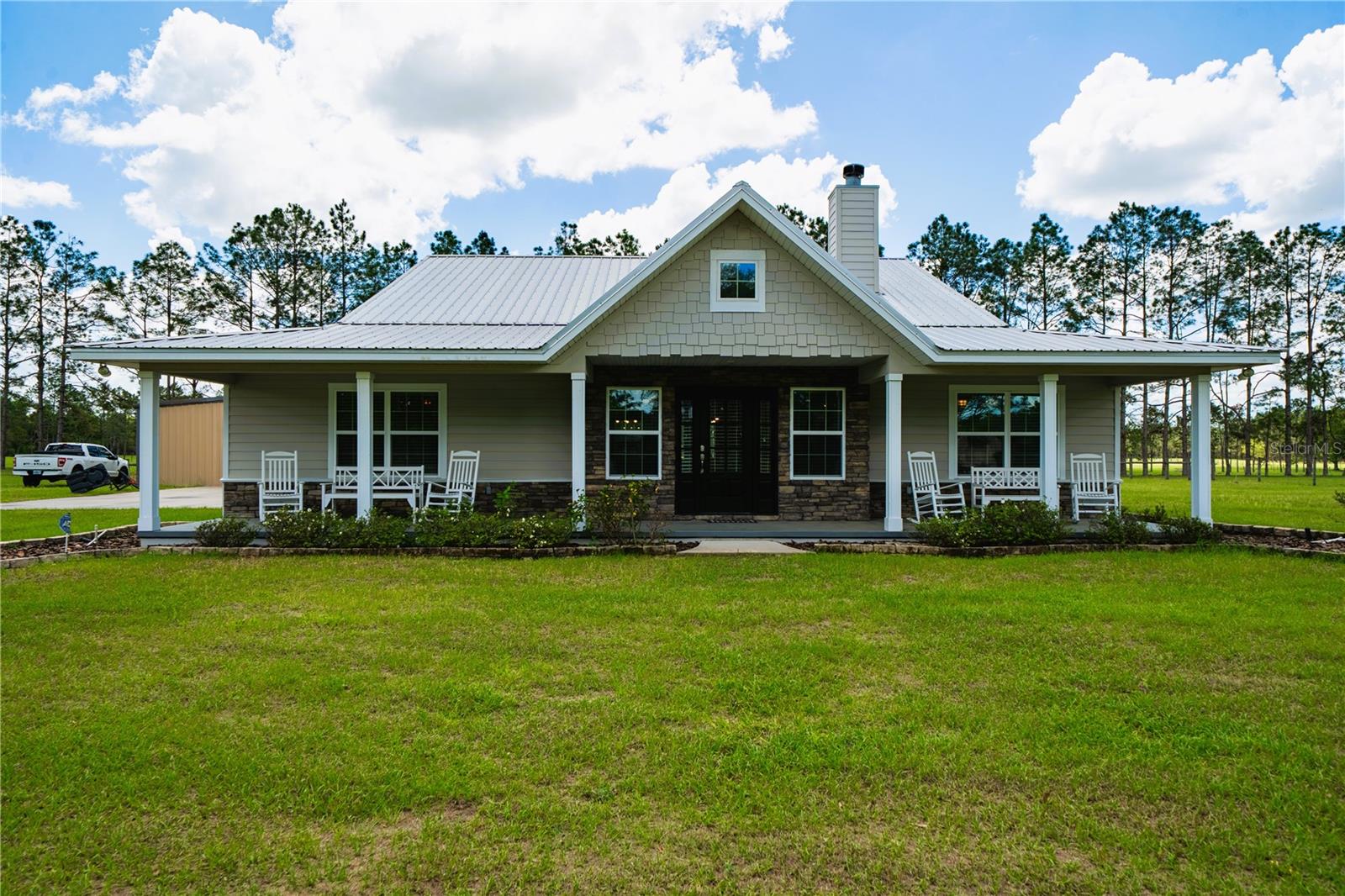 MLS# W7889278 Property Photo