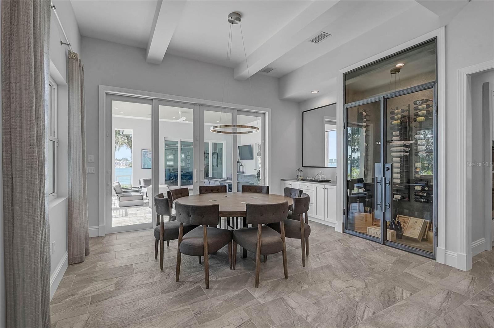 A4705380 Property Photo