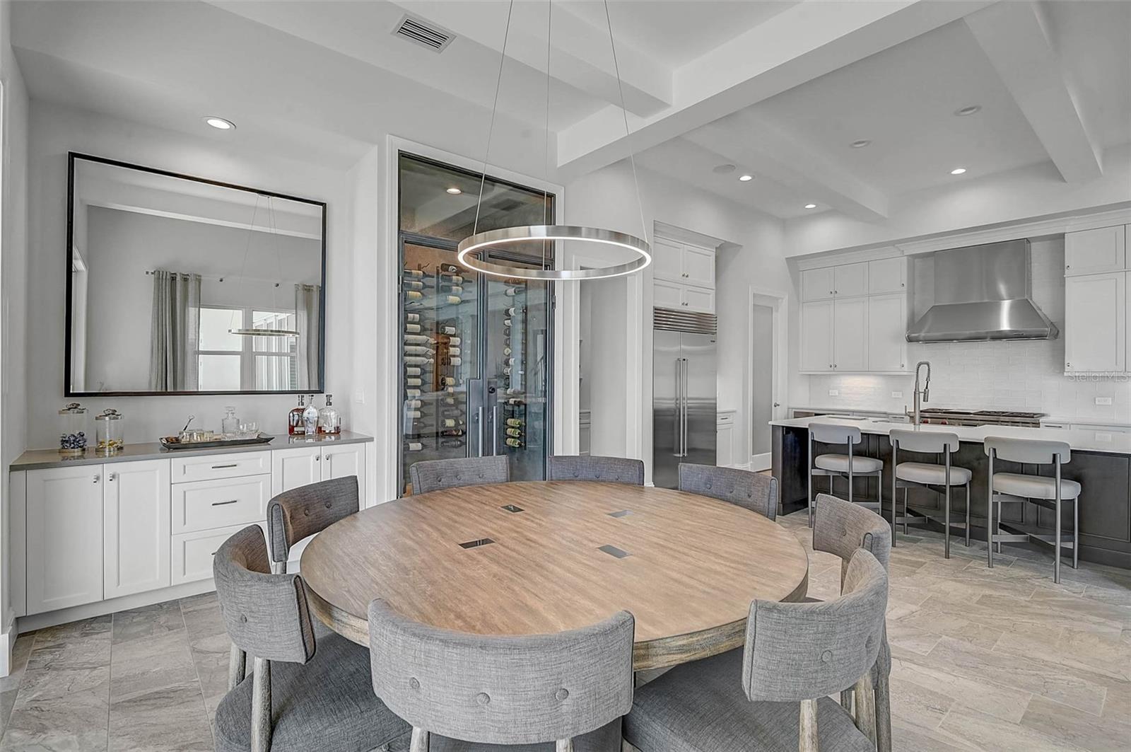A4705380 Property Photo