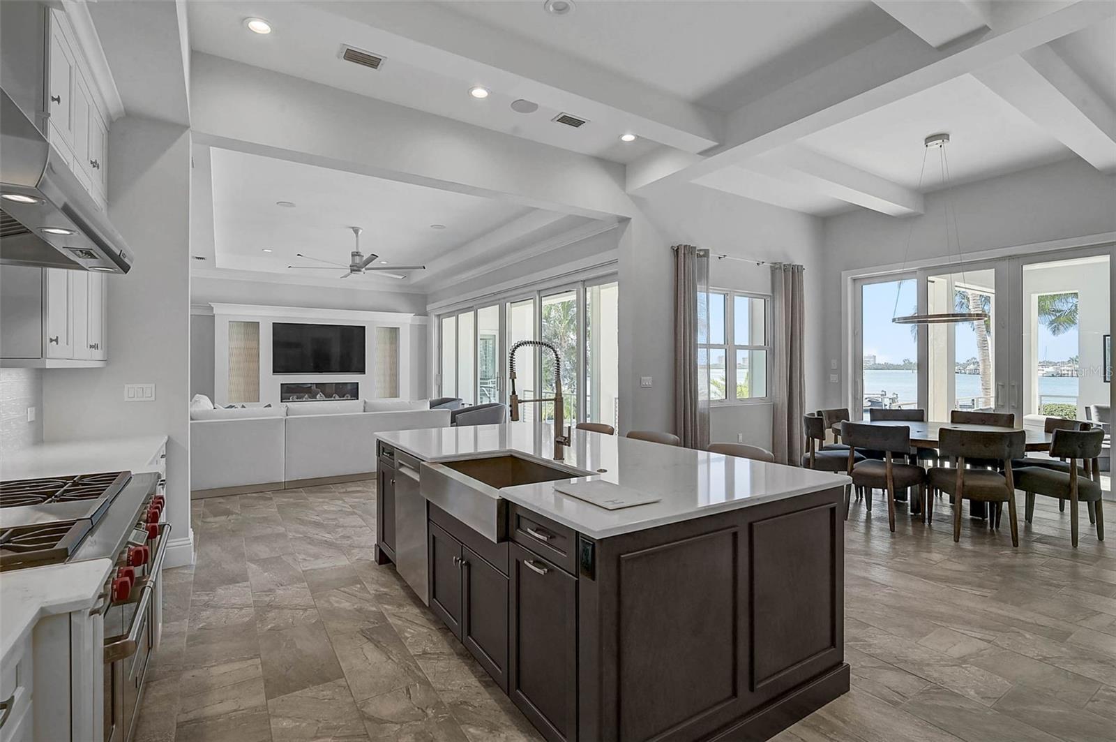 A4705380 Property Photo