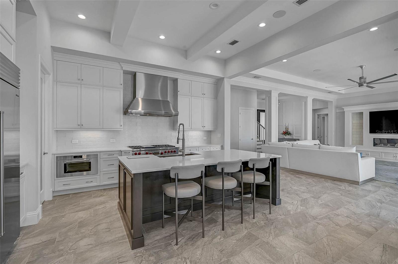 A4705380 Property Photo
