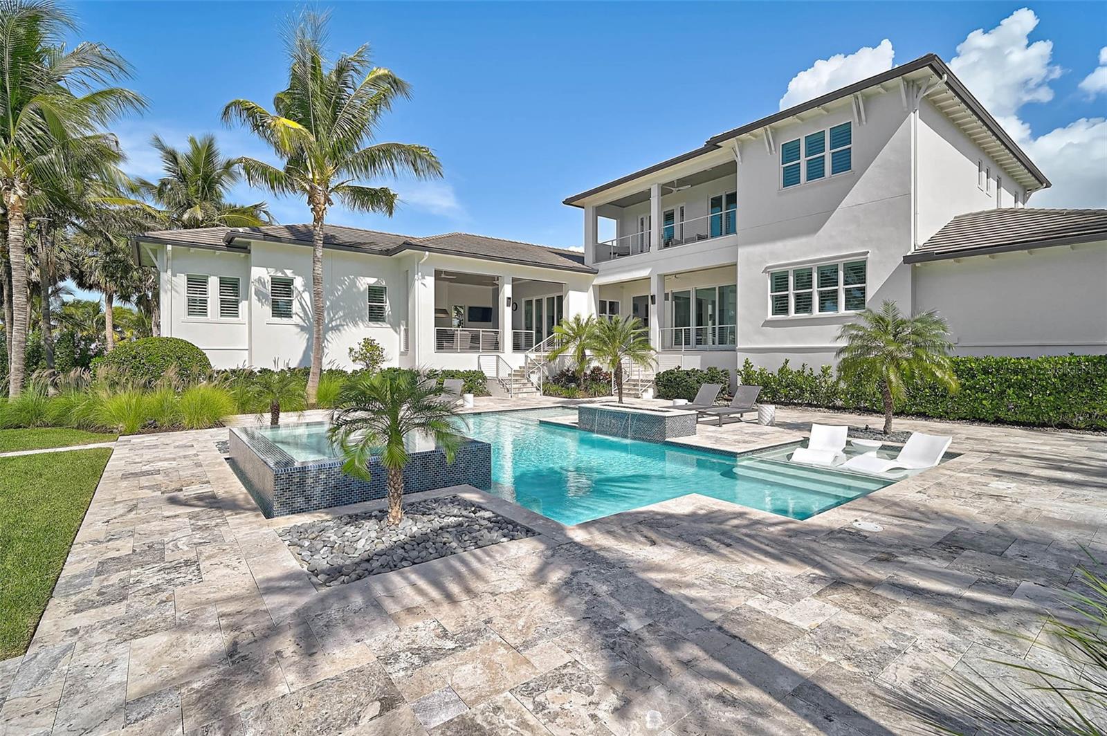 A4705380 Property Photo