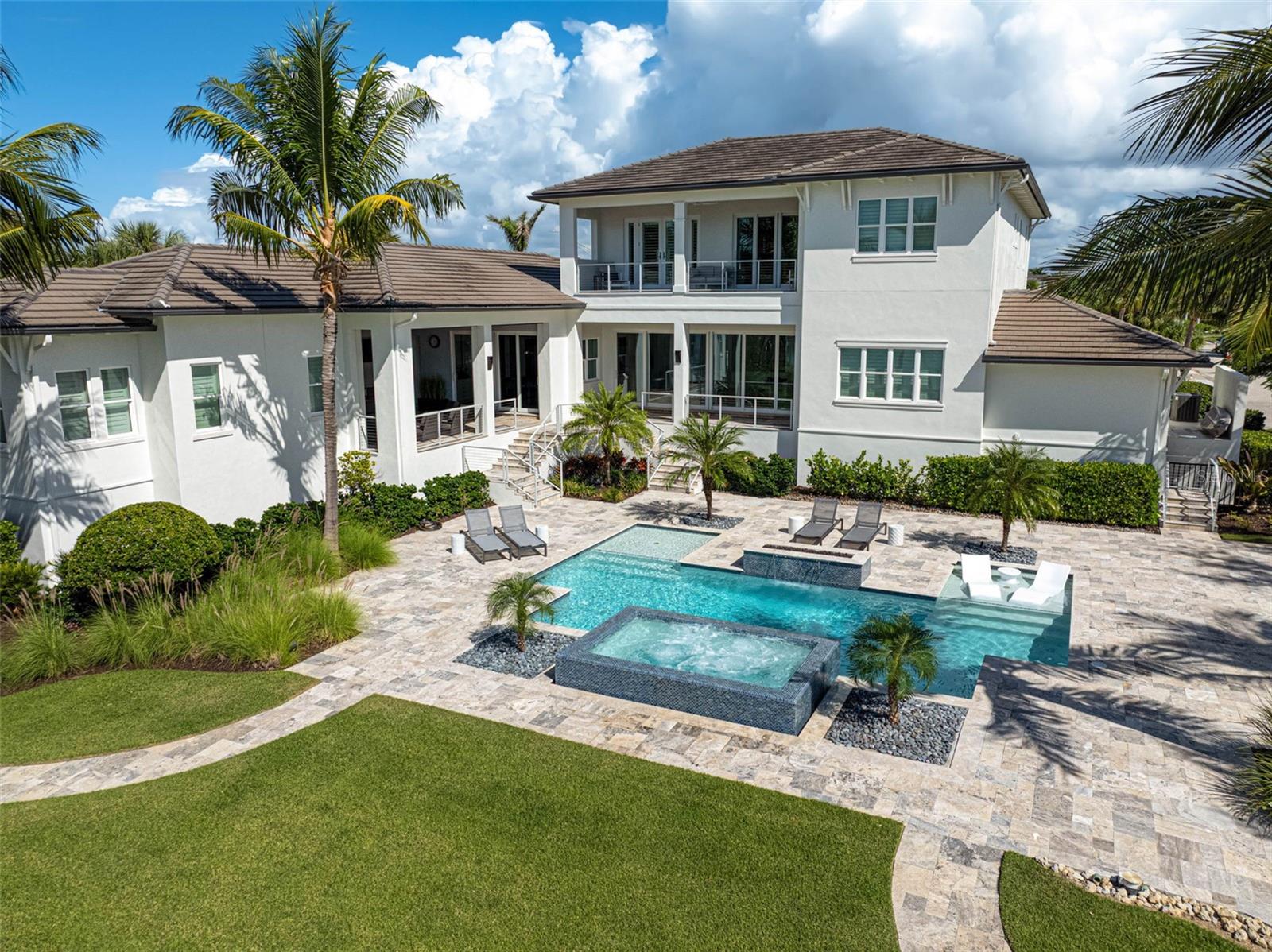 A4705380 Property Photo