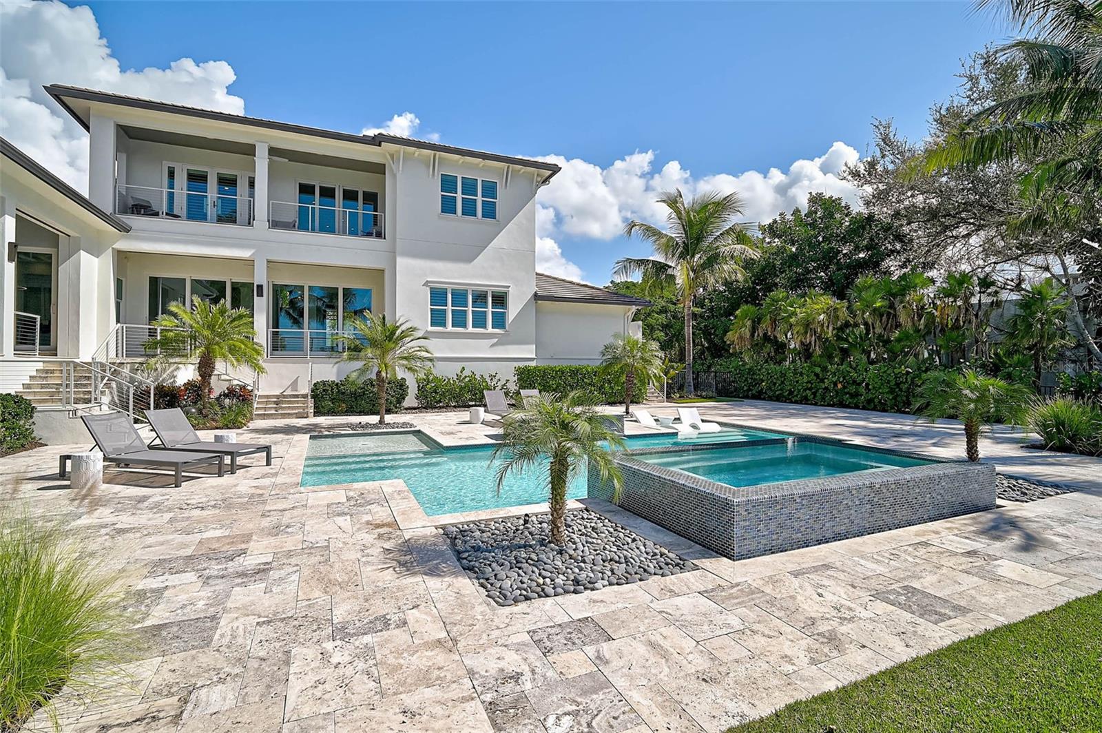 A4705380 Property Photo