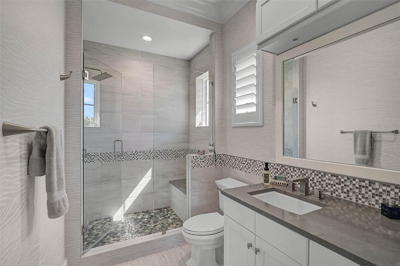A4705380 Property Photo