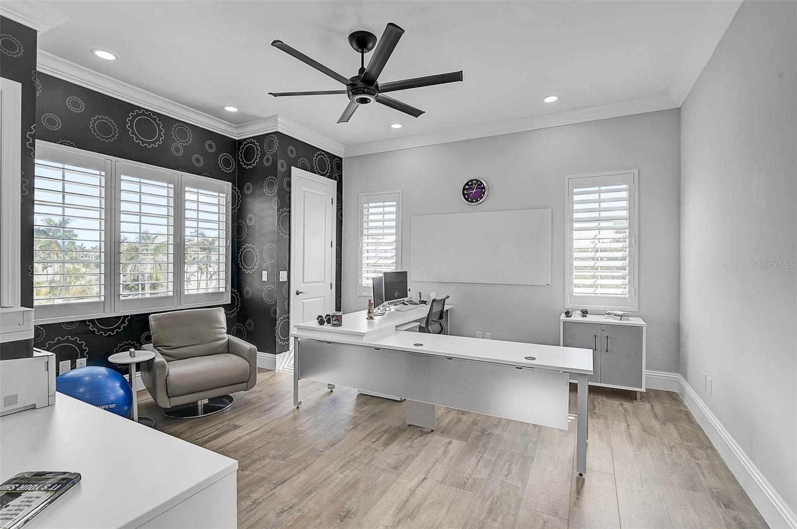 A4705380 Property Photo