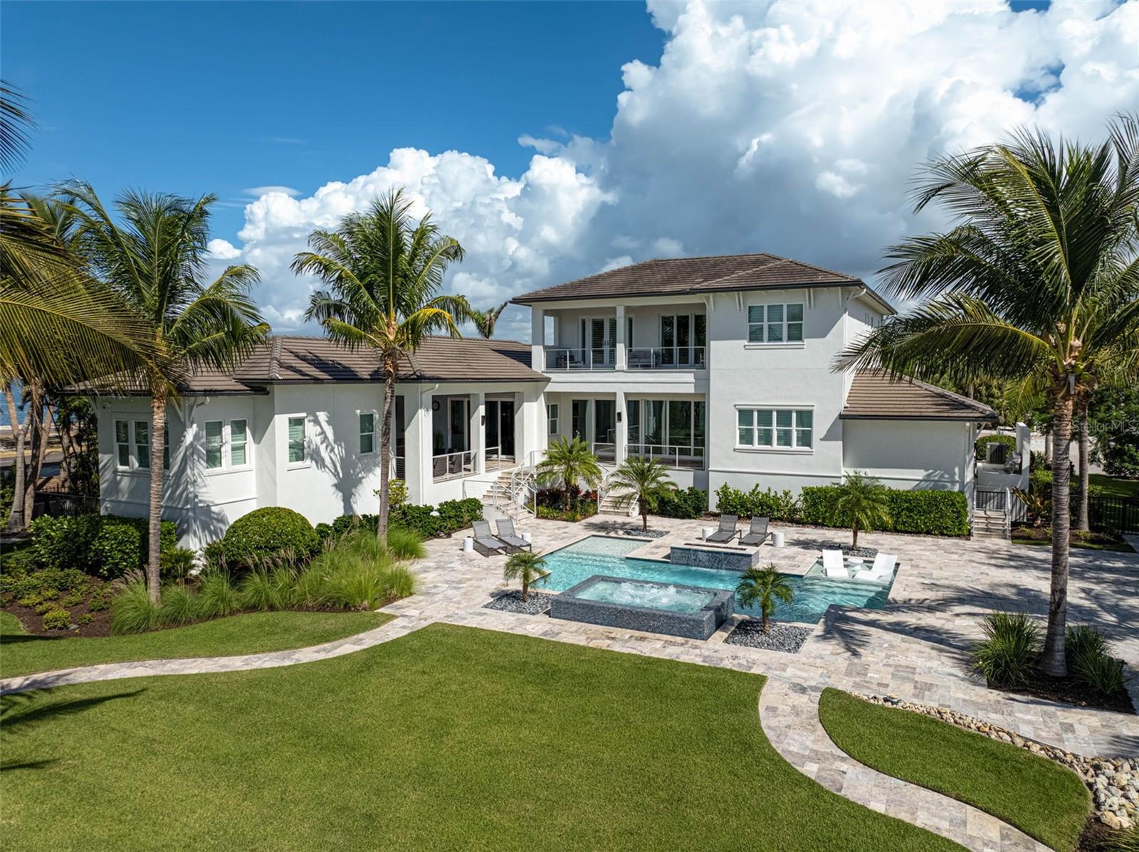 A4705380 Property Photo