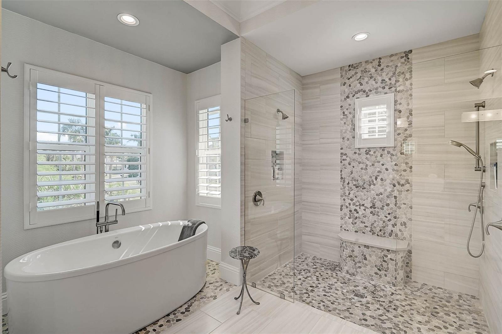 A4705380 Property Photo