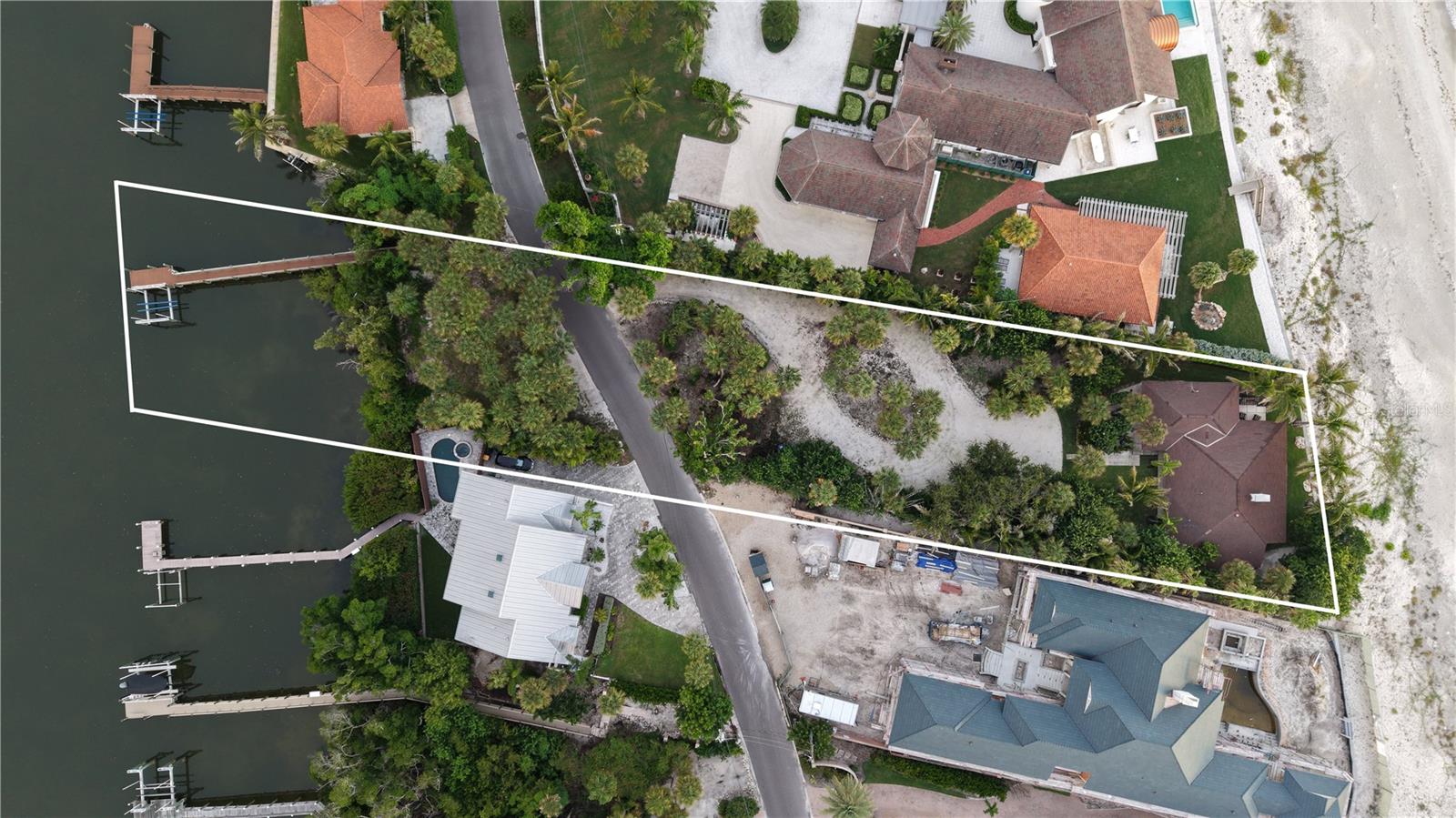 A4705426 Property Photo