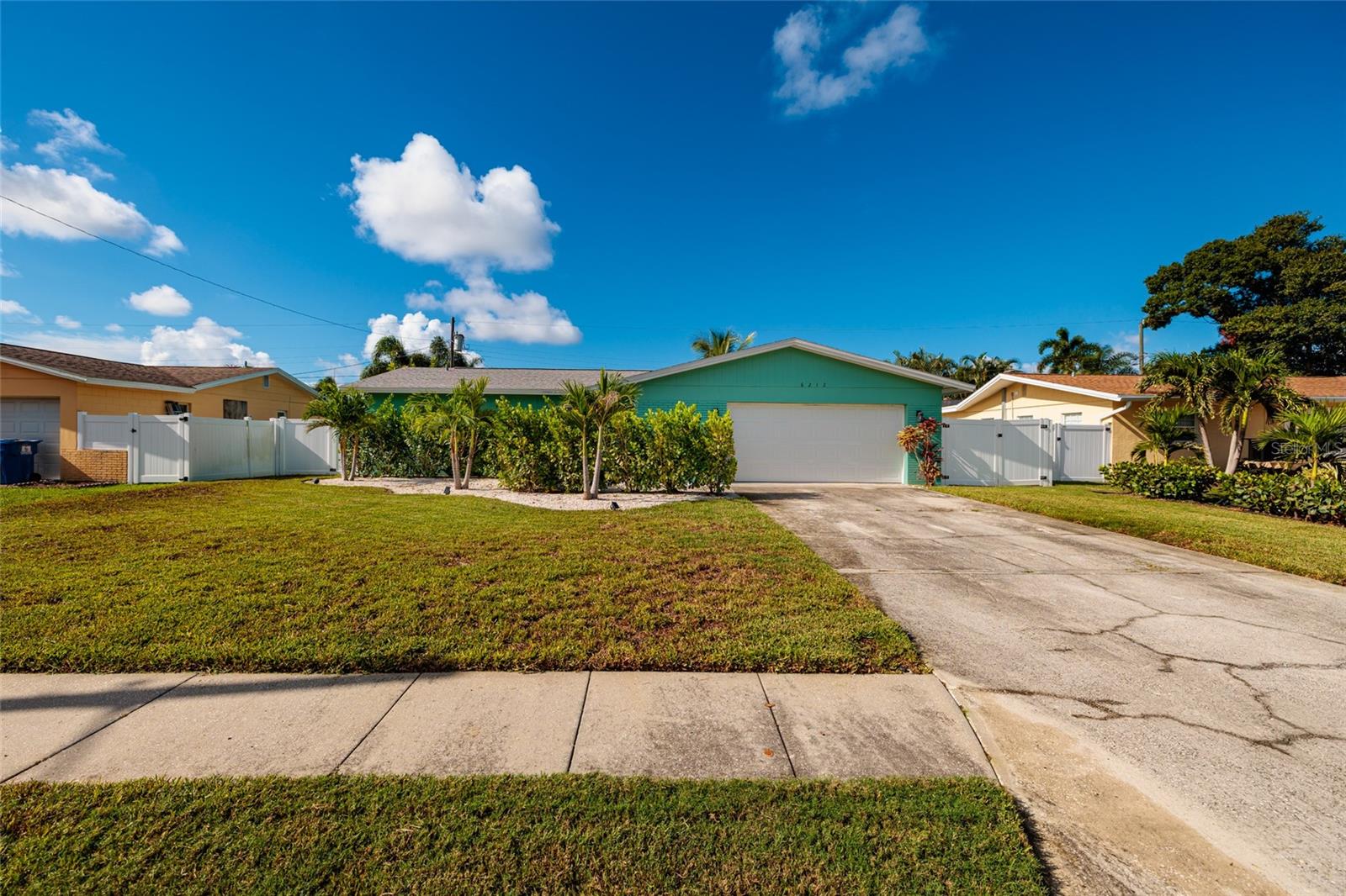 TB8546545 Property Photo