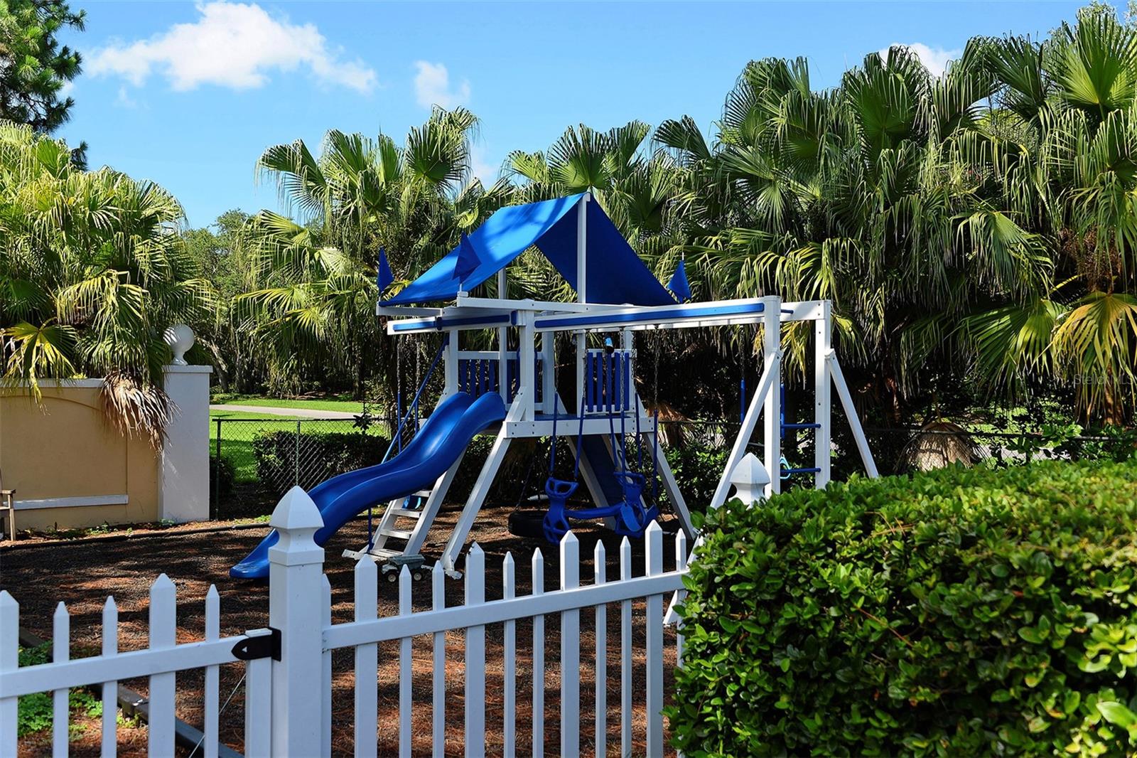 A4705572 Property Photo