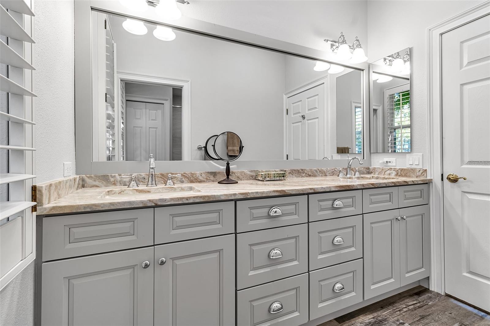 A4705572 Property Photo