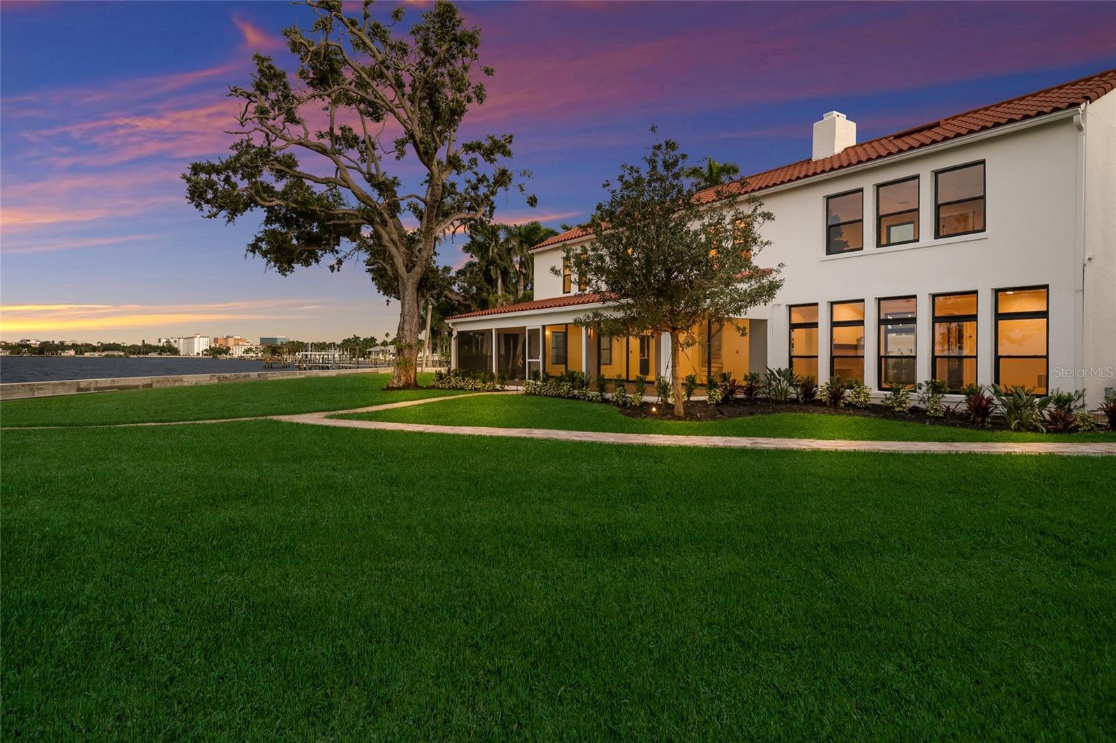 A4705701 Property Photo