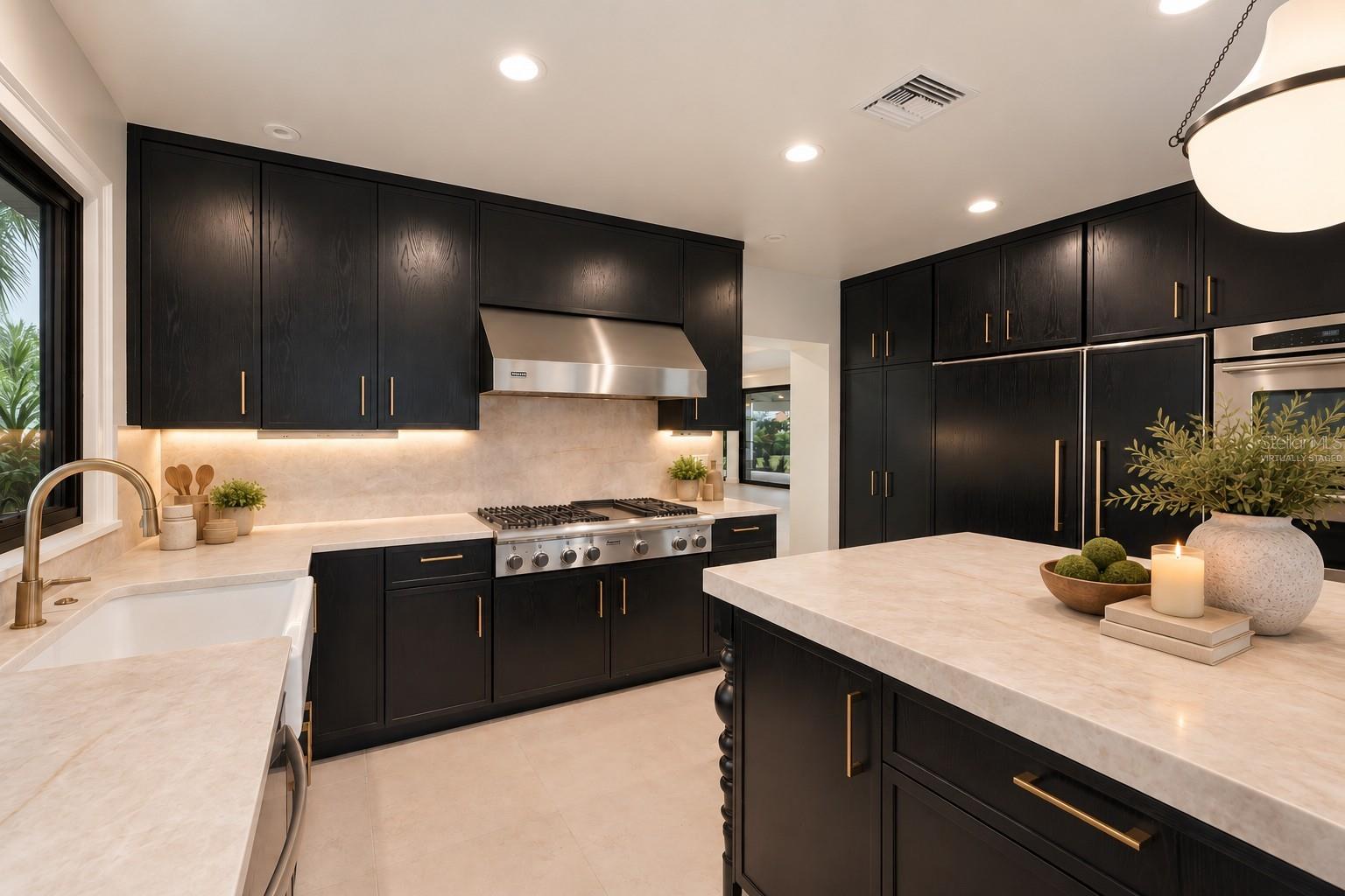 A4705701 Property Photo