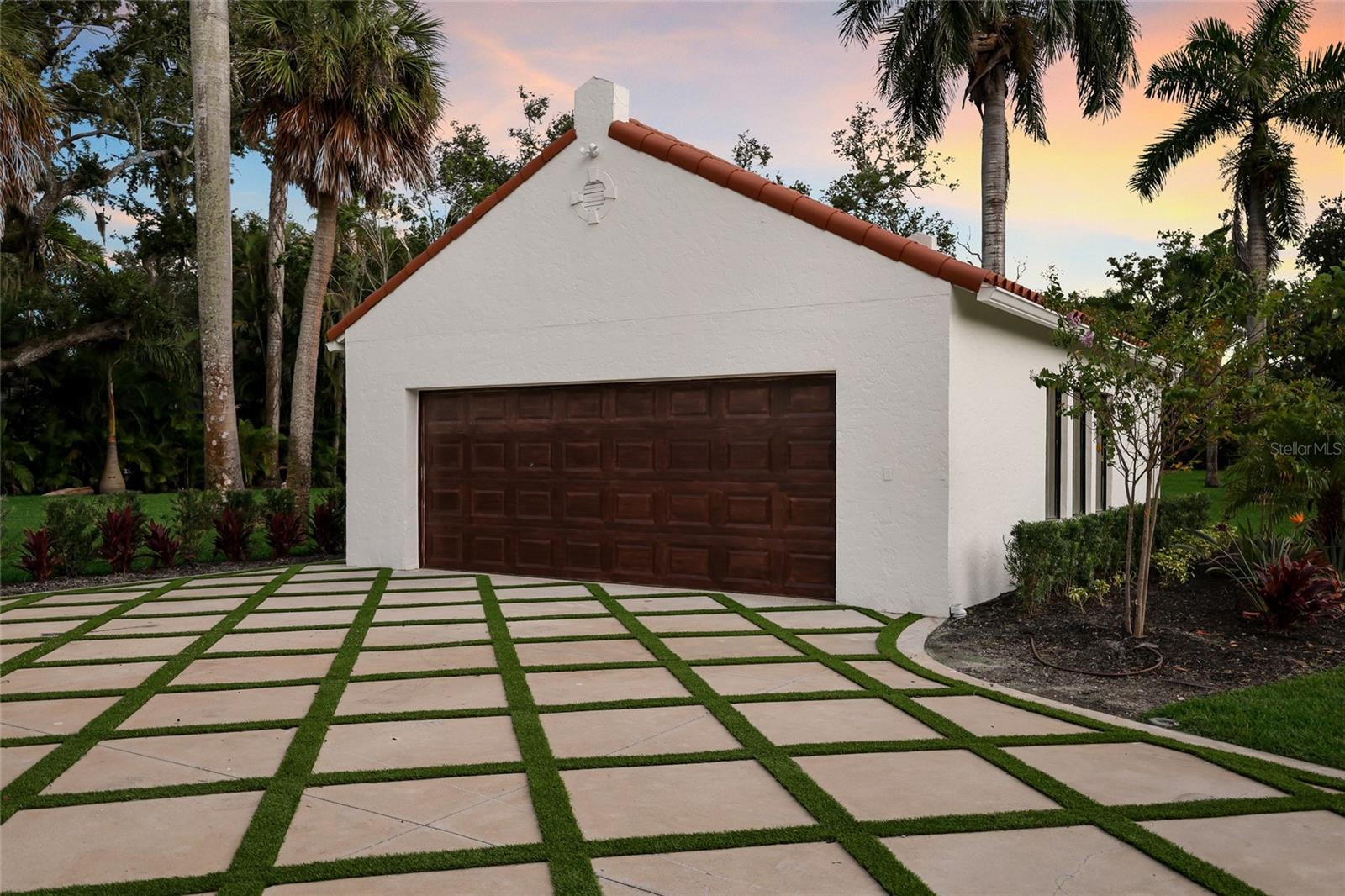 A4705701 Property Photo