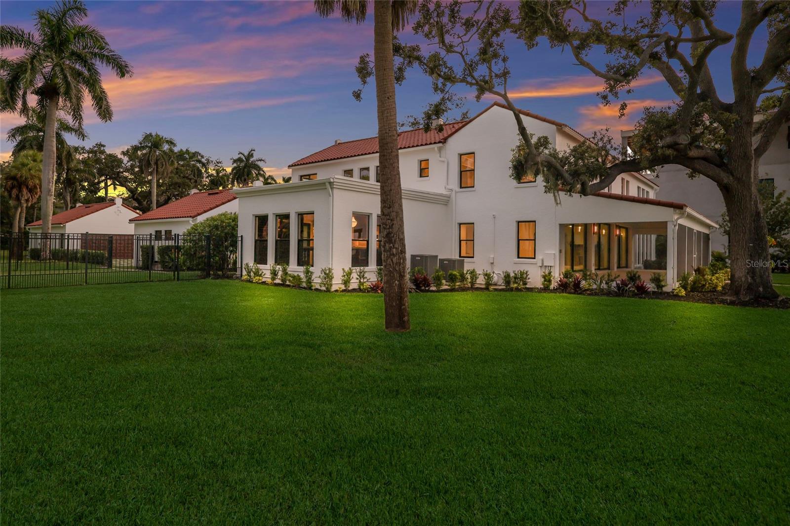 A4705701 Property Photo