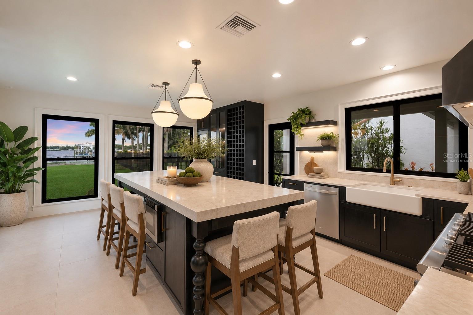 A4705701 Property Photo
