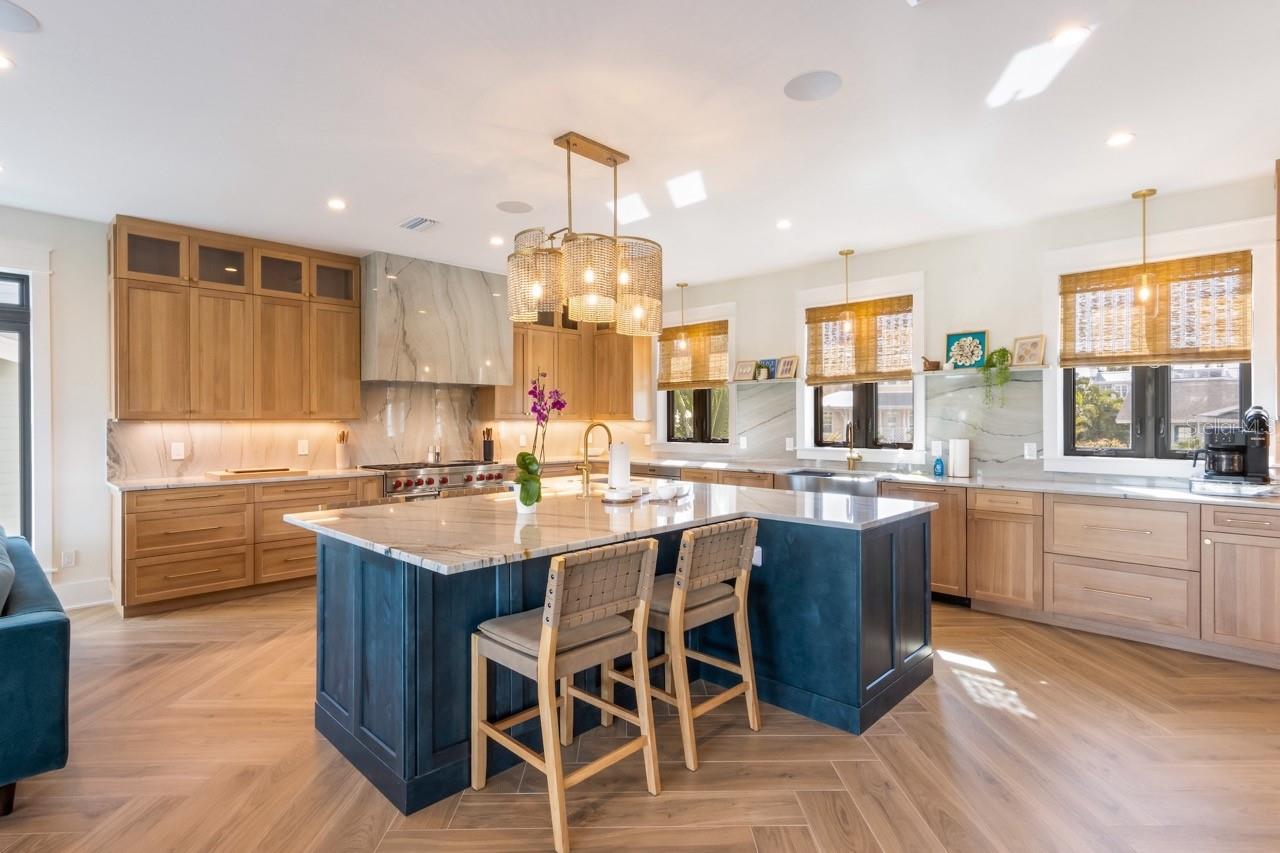 A4705734 Property Photo