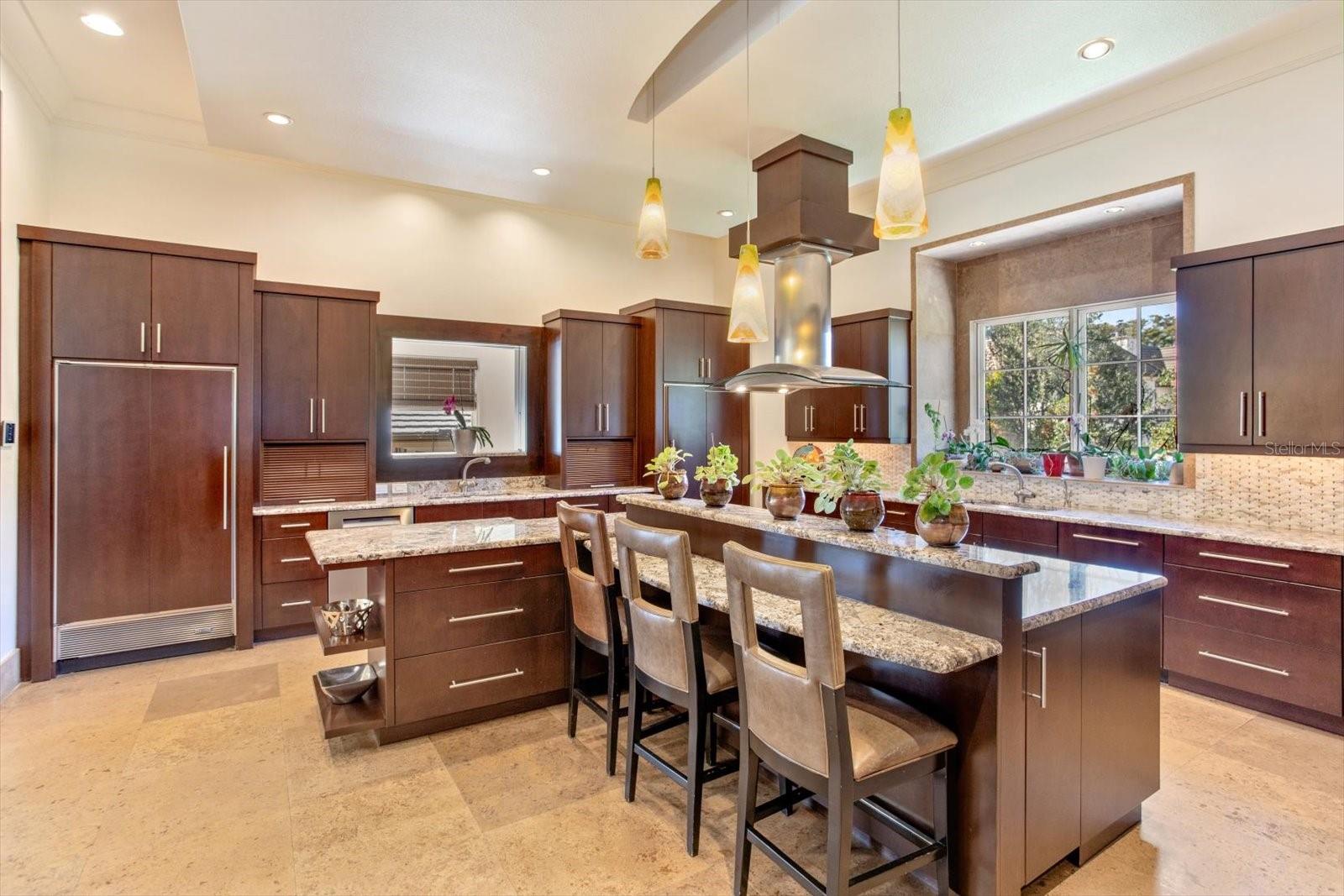 O6441344 Property Photo