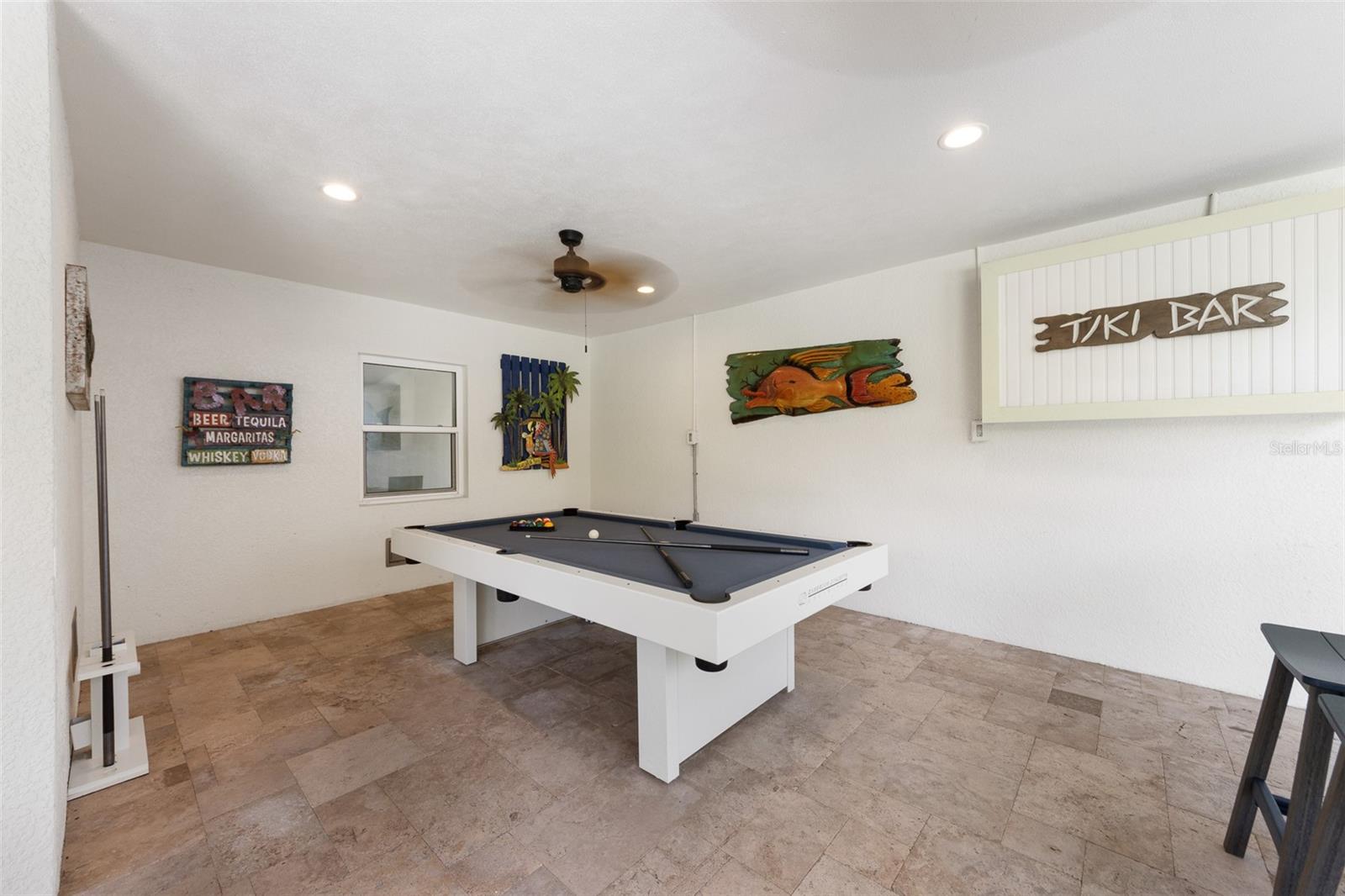 A4706045 Property Photo