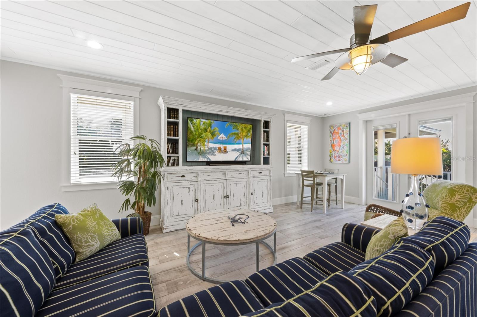 A4706045 Property Photo