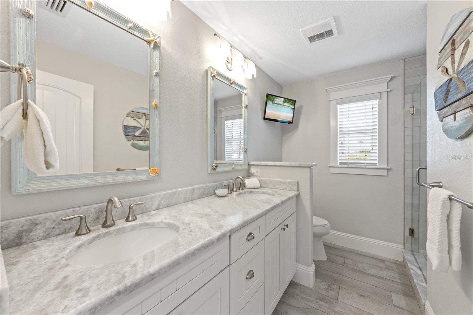 A4706045 Property Photo