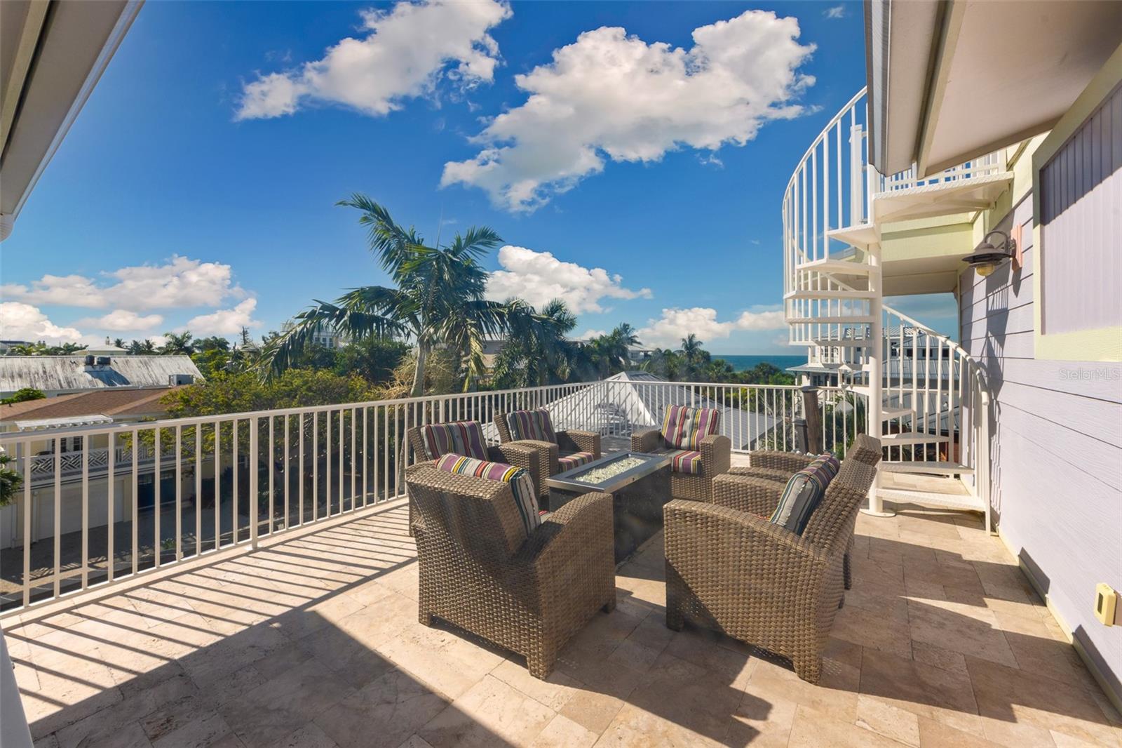 A4706045 Property Photo