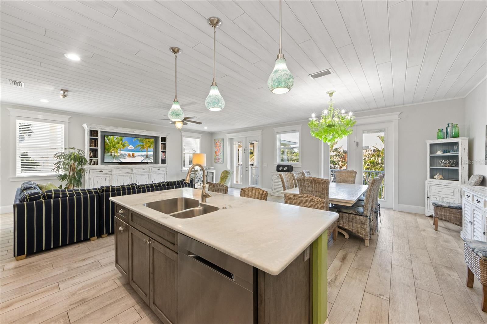 A4706045 Property Photo