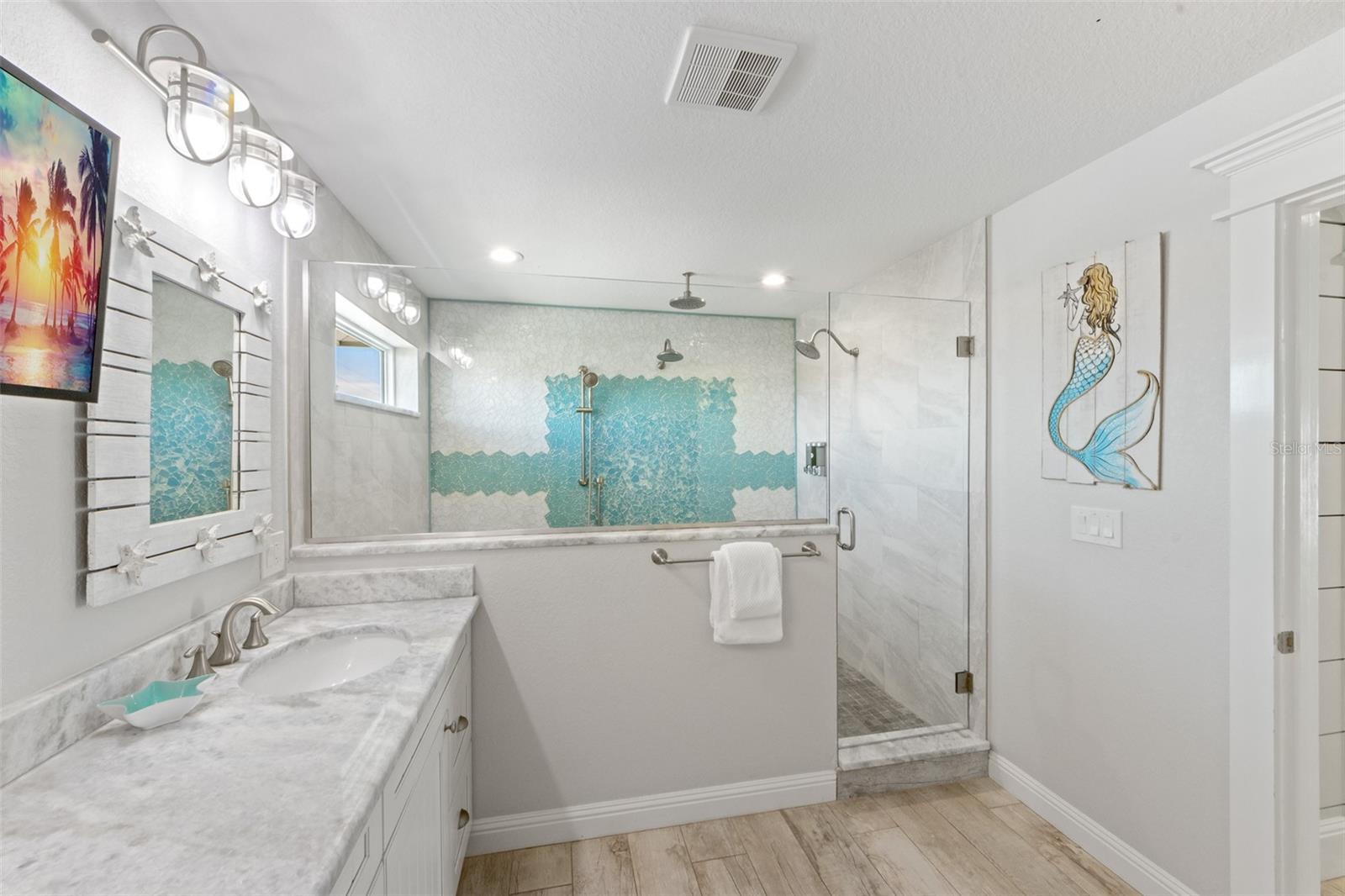 A4706045 Property Photo