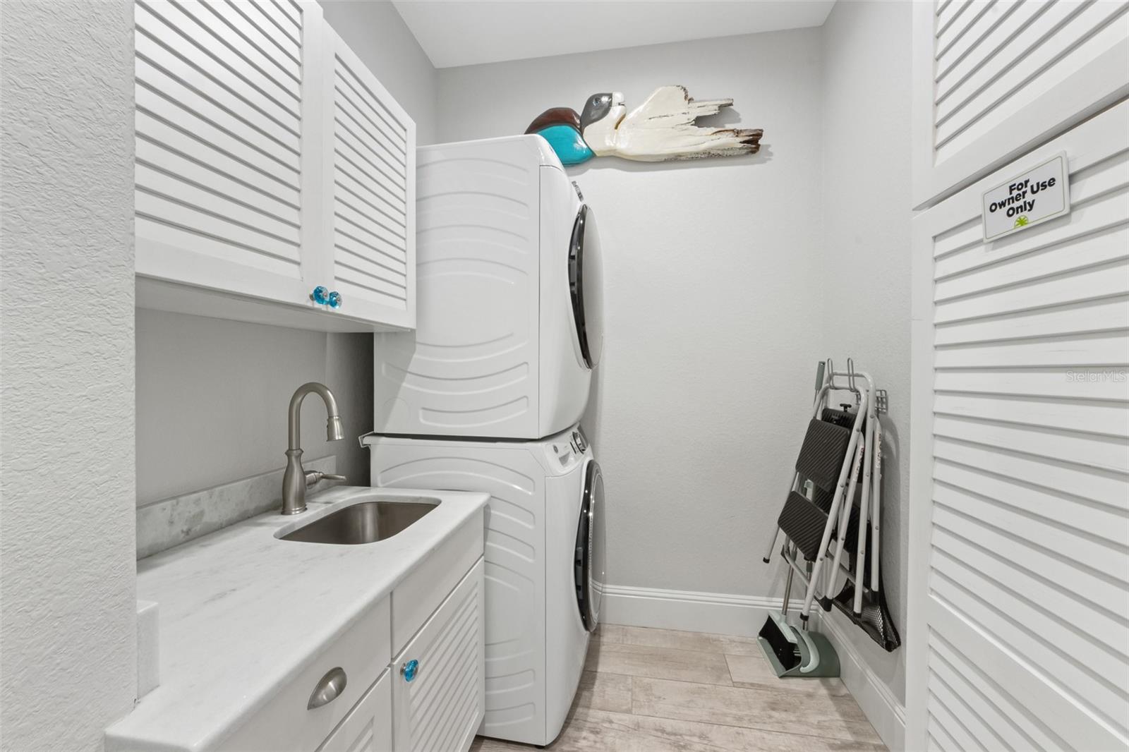 A4706045 Property Photo