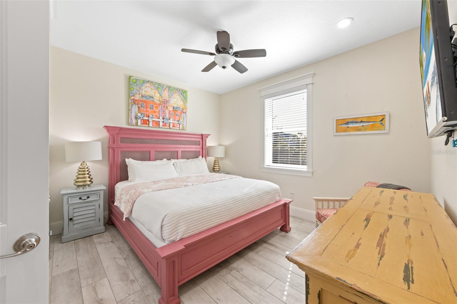 A4706045 Property Photo
