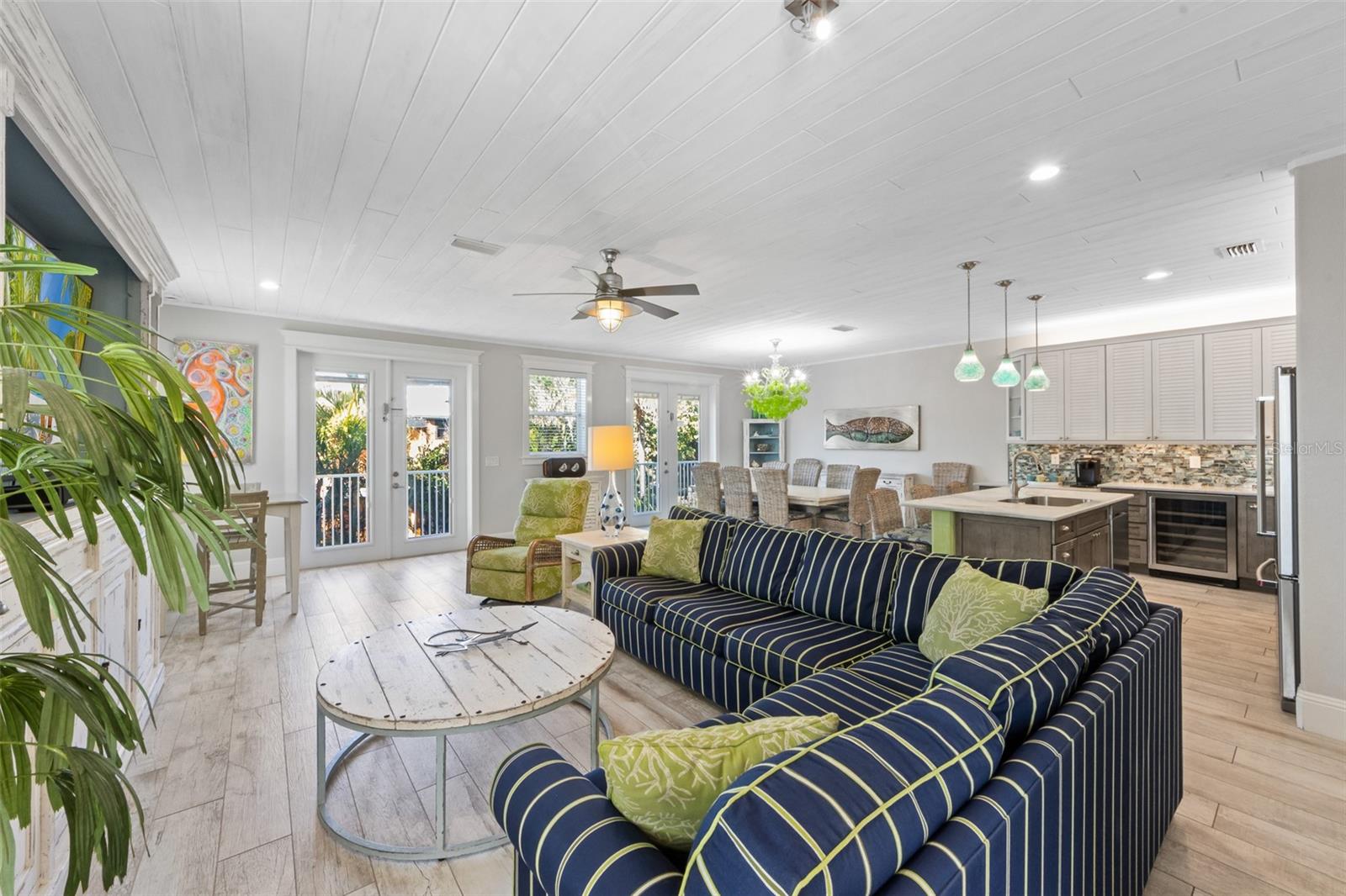 A4706045 Property Photo