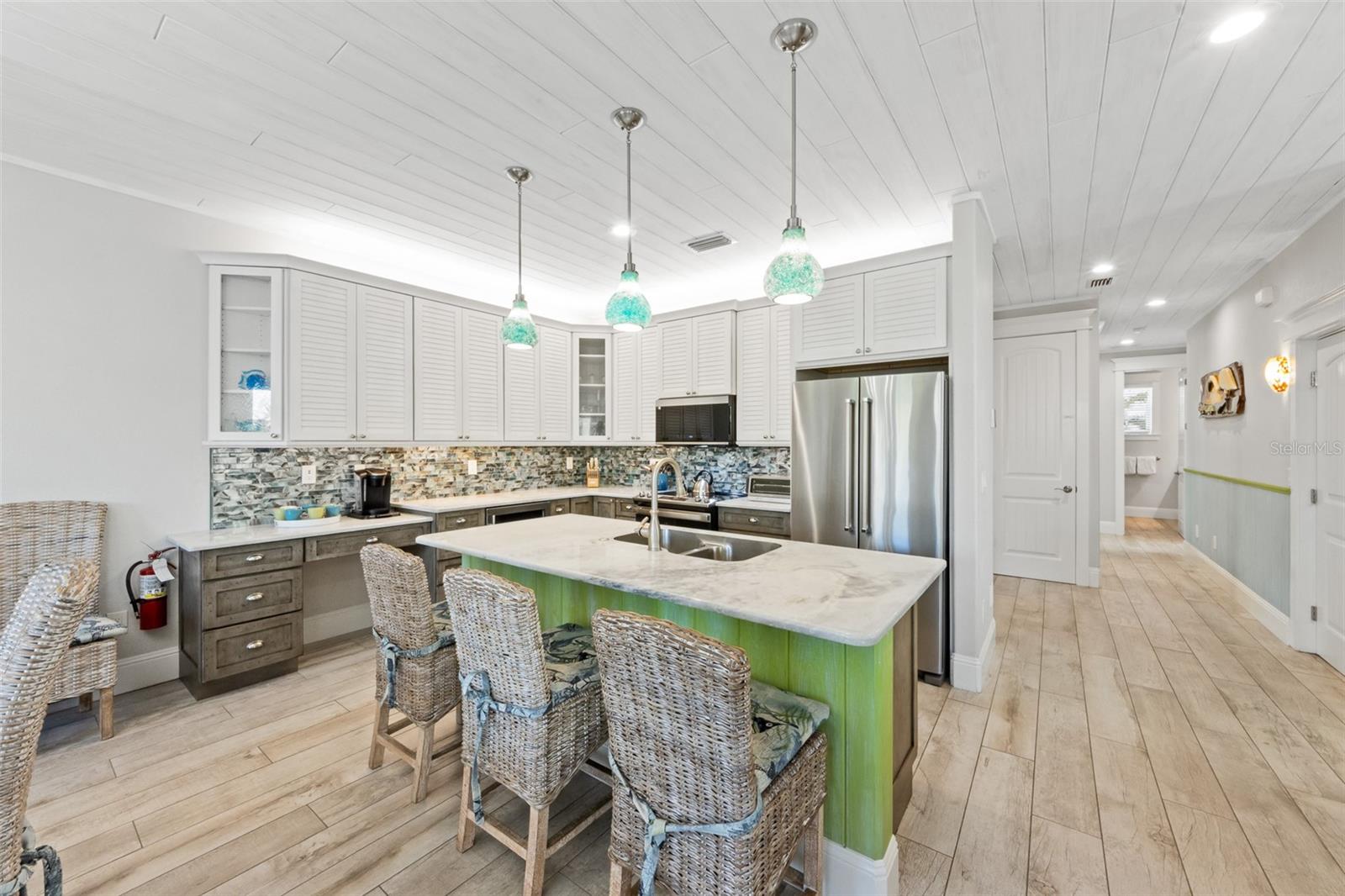 A4706045 Property Photo
