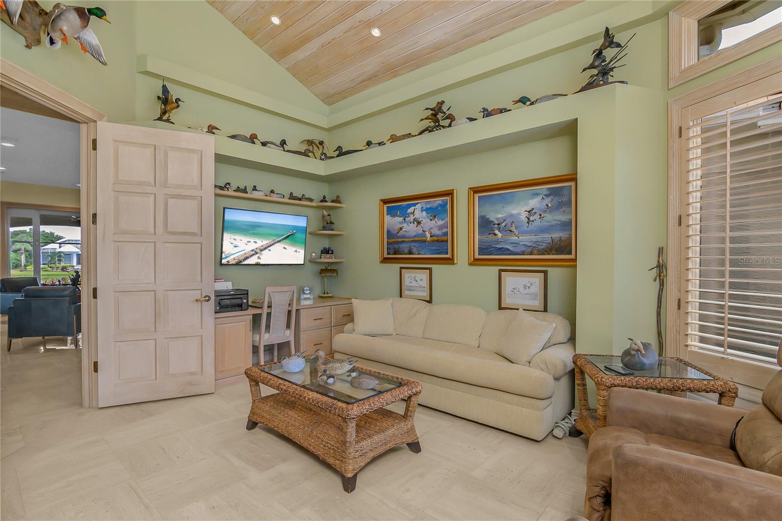 O6441910 Property Photo