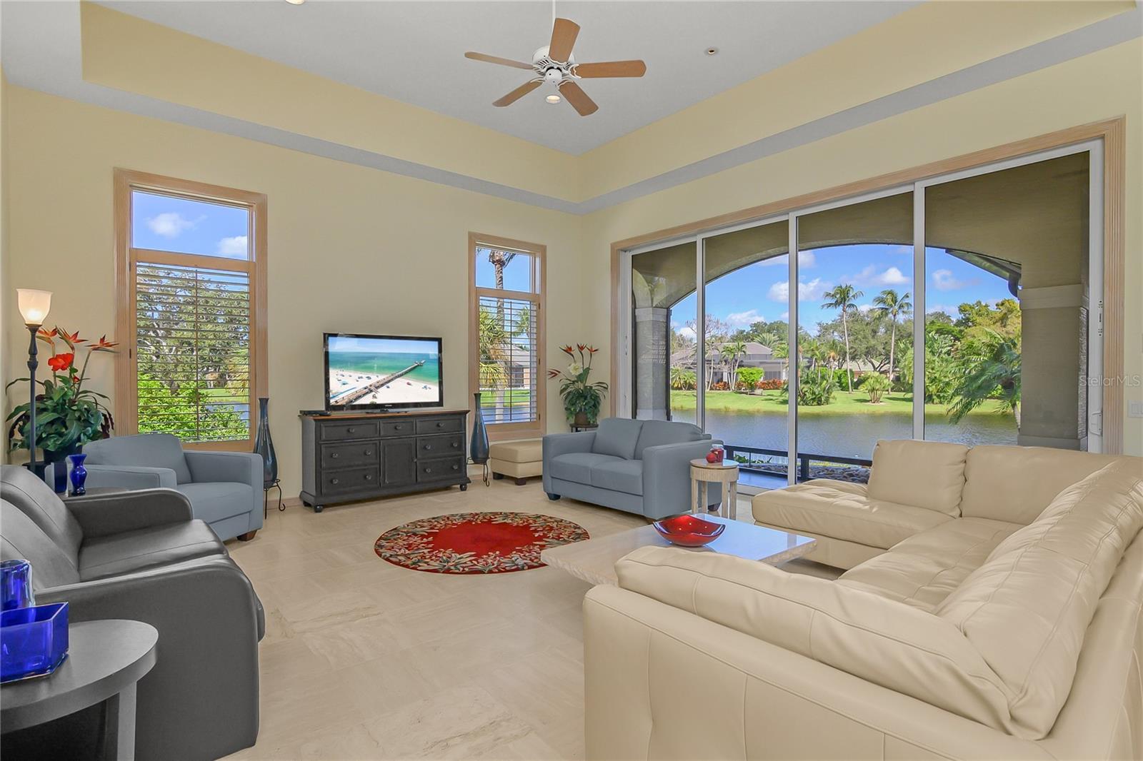 O6441910 Property Photo