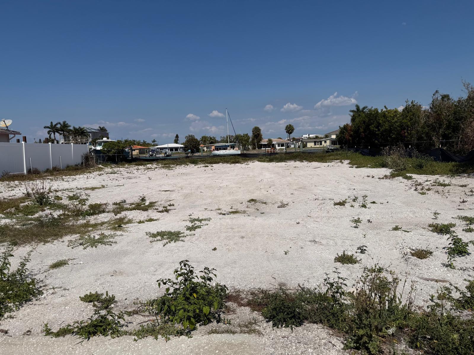 TB8548884 Property Photo