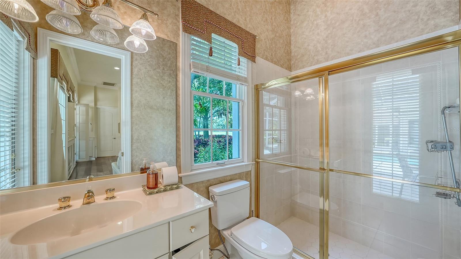 A4706228 Property Photo
